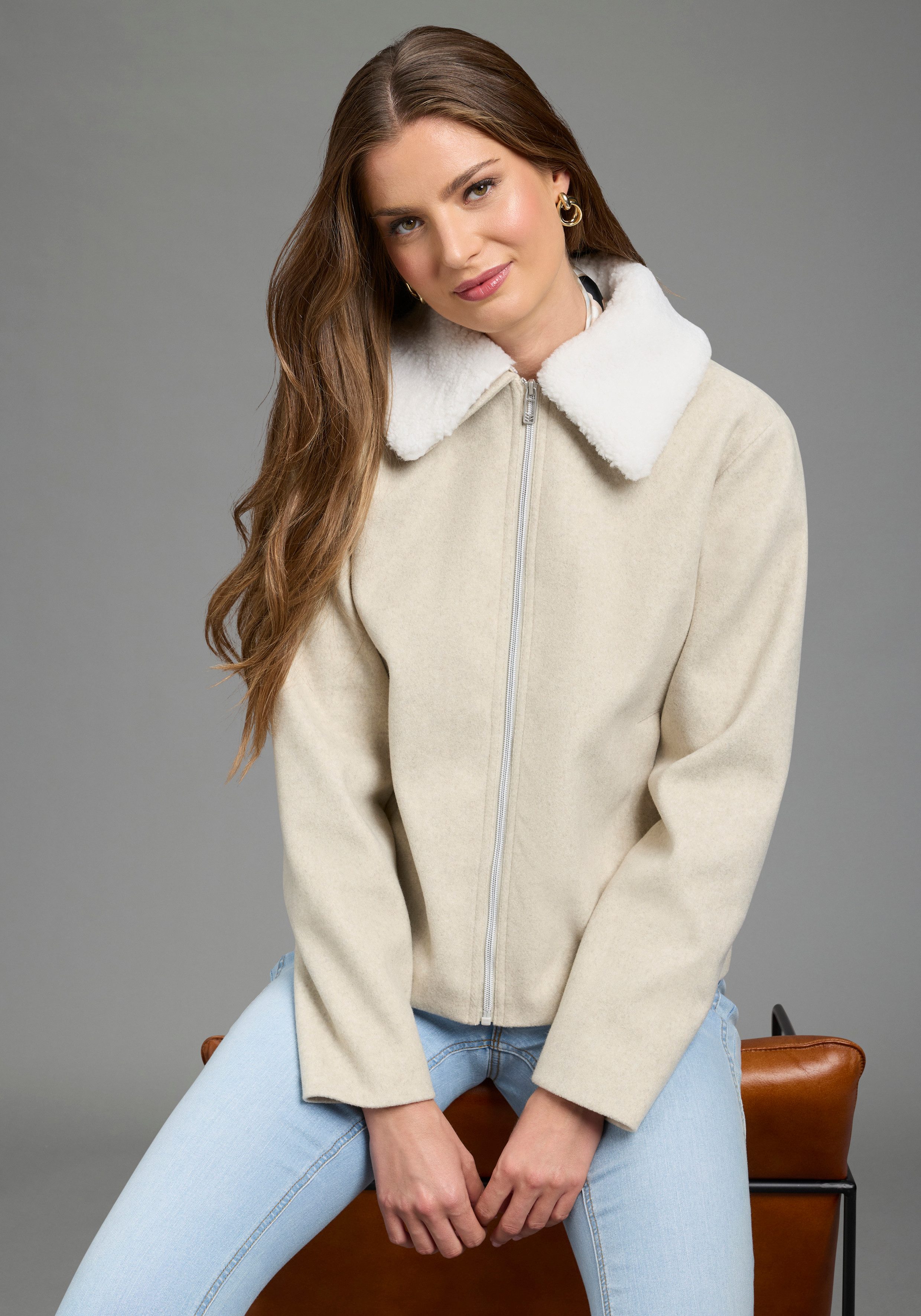 Laura Scott Kurzjacke mit abnehmbarem Fellimitatkragen