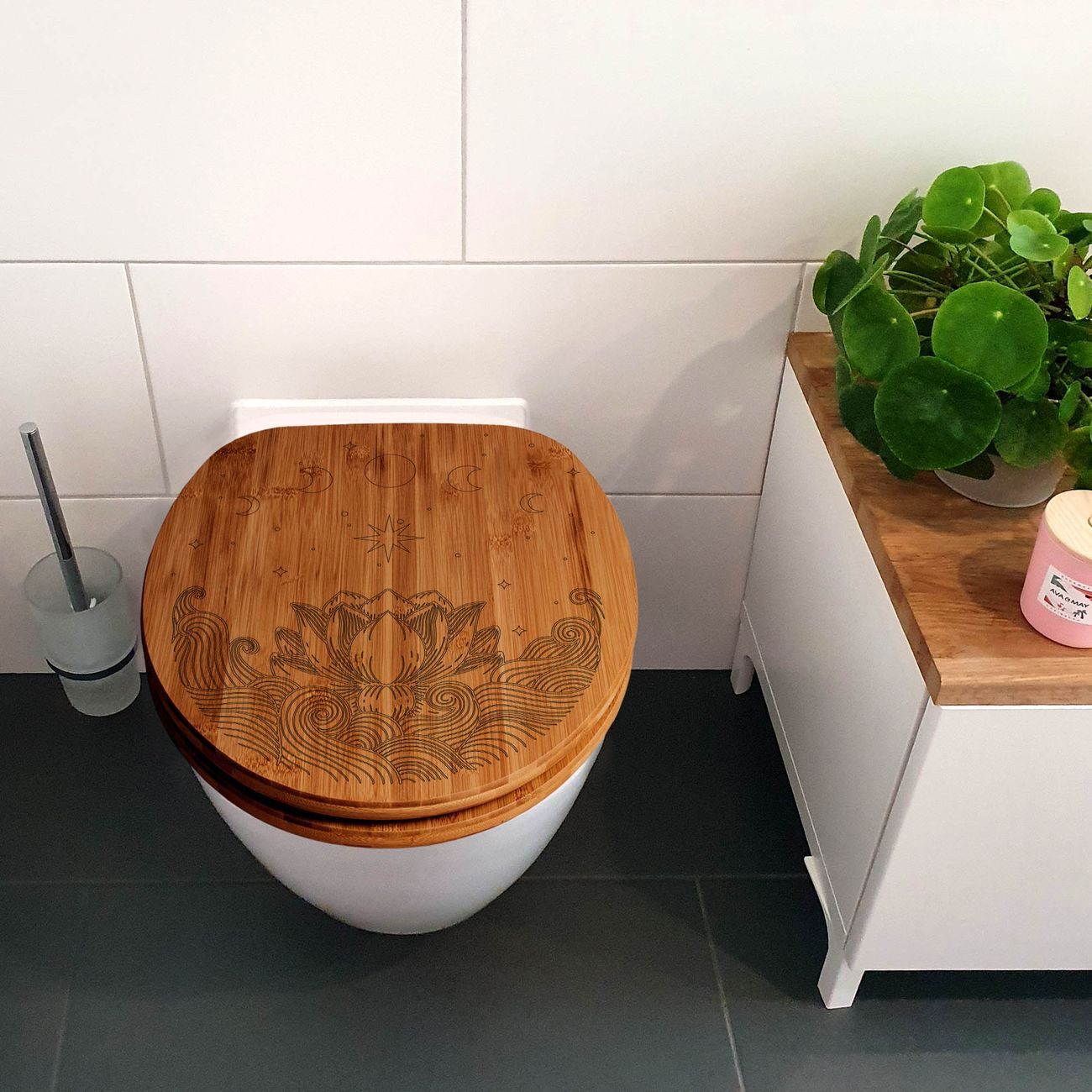 banjado WC-Sitz Bambus mit Gravur Lotus und Mondphasen (umweltfreundliches Material, integrierte Absenkautomatik), 45,8 x 37,5 x 5 cm