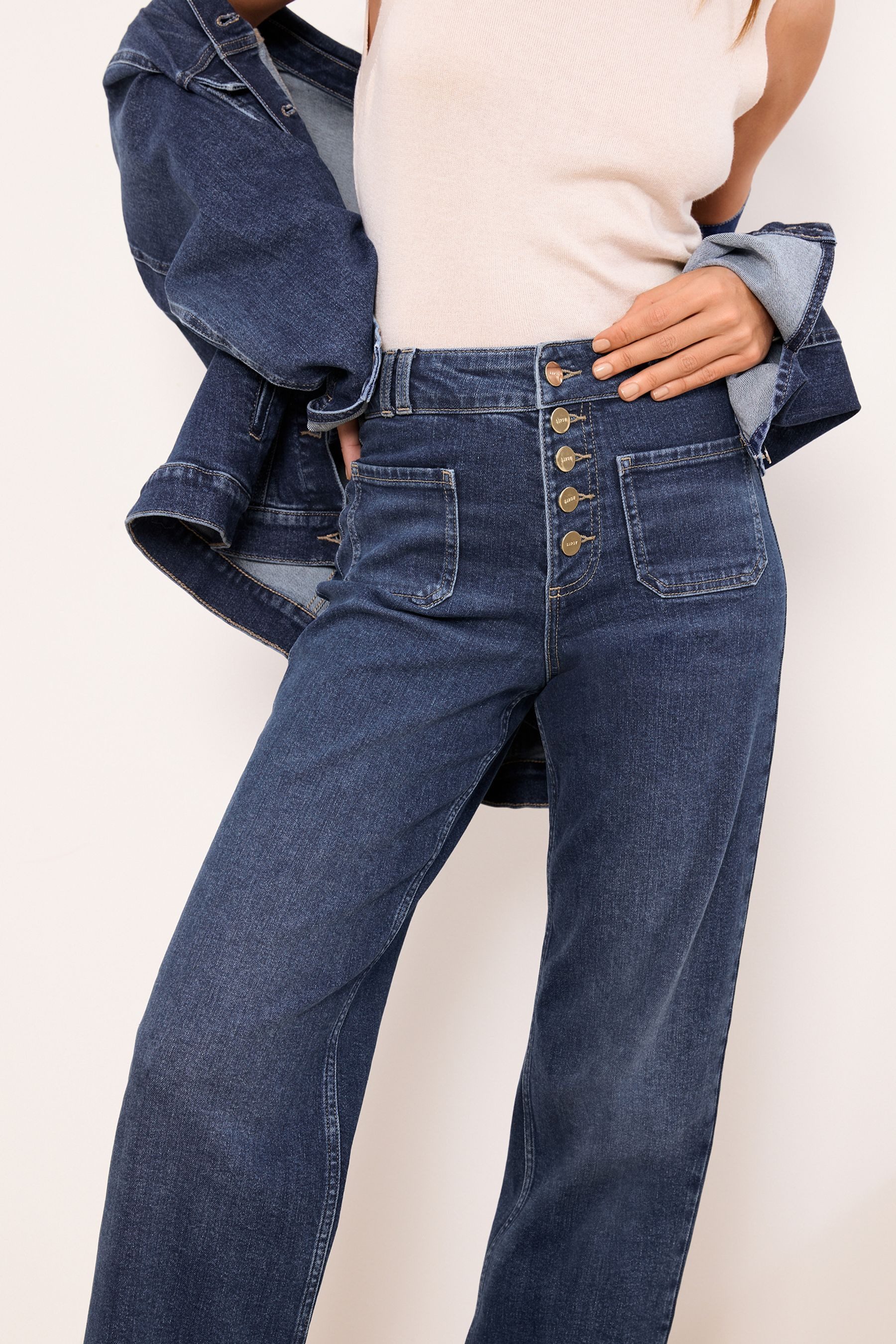 LIPSY Taillenjeans Lipsy Jeans mit aufgesetzter Tasche, Regular (1-tlg)