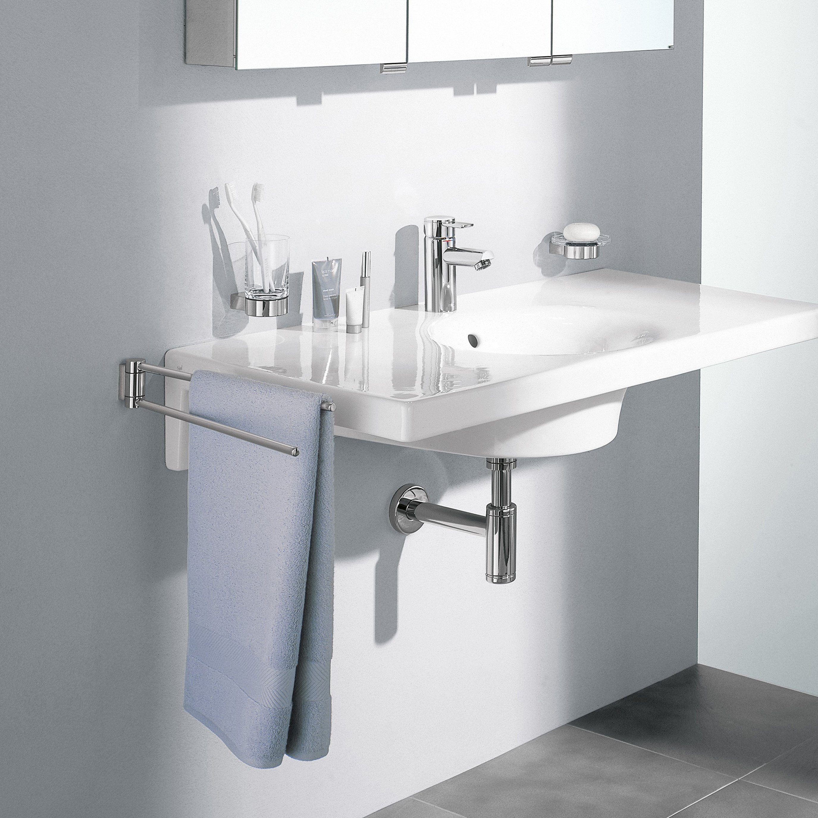 Keuco Handtuchstange Plan zweiarmig, schwenkbar, 44 cm, Metall verchromt, Made in Germany, Wandmontage
