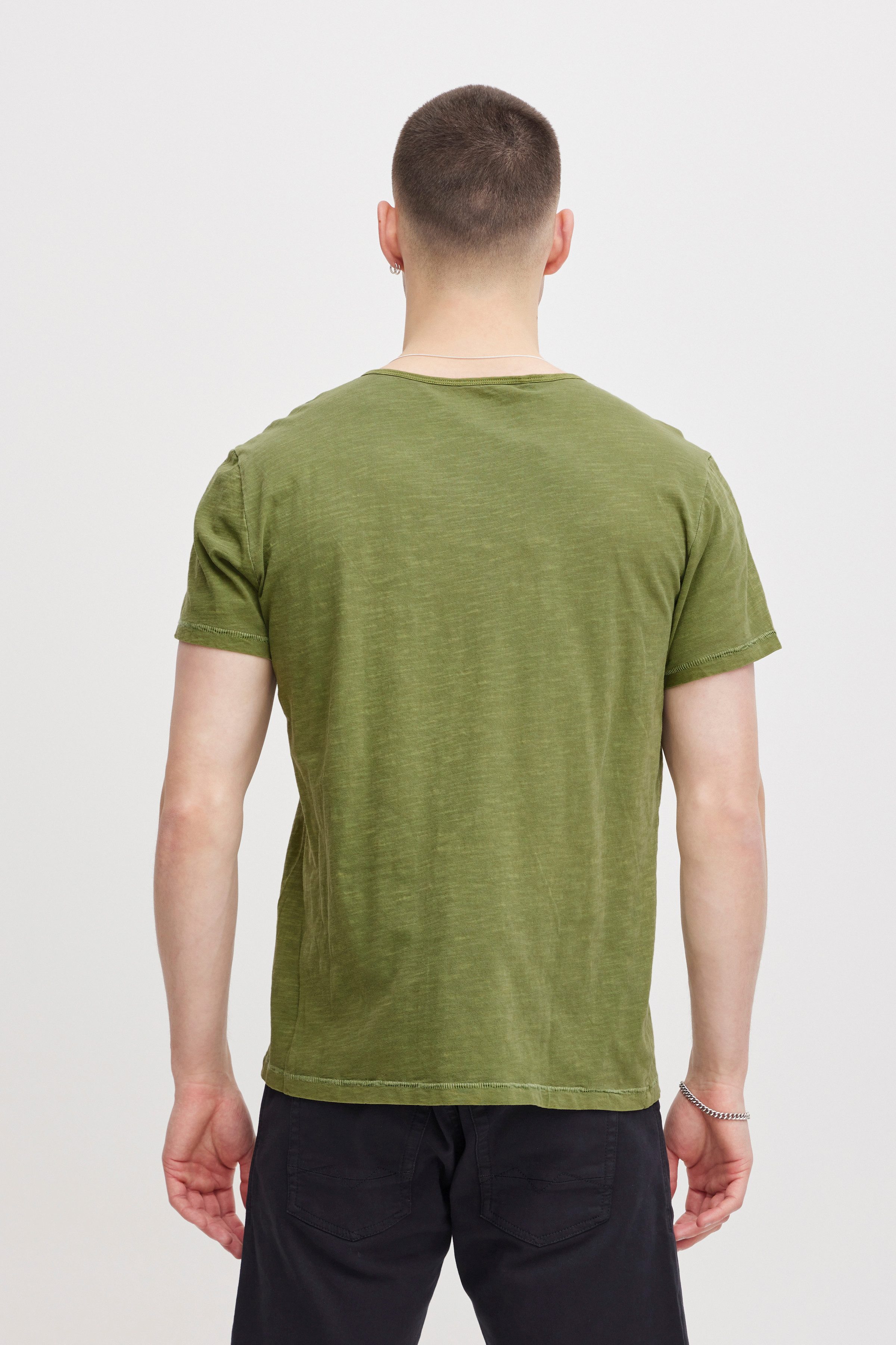 Blend T-Shirt BHAshton split neck tee mit Deko-Knopfdetail am Ausschnitt