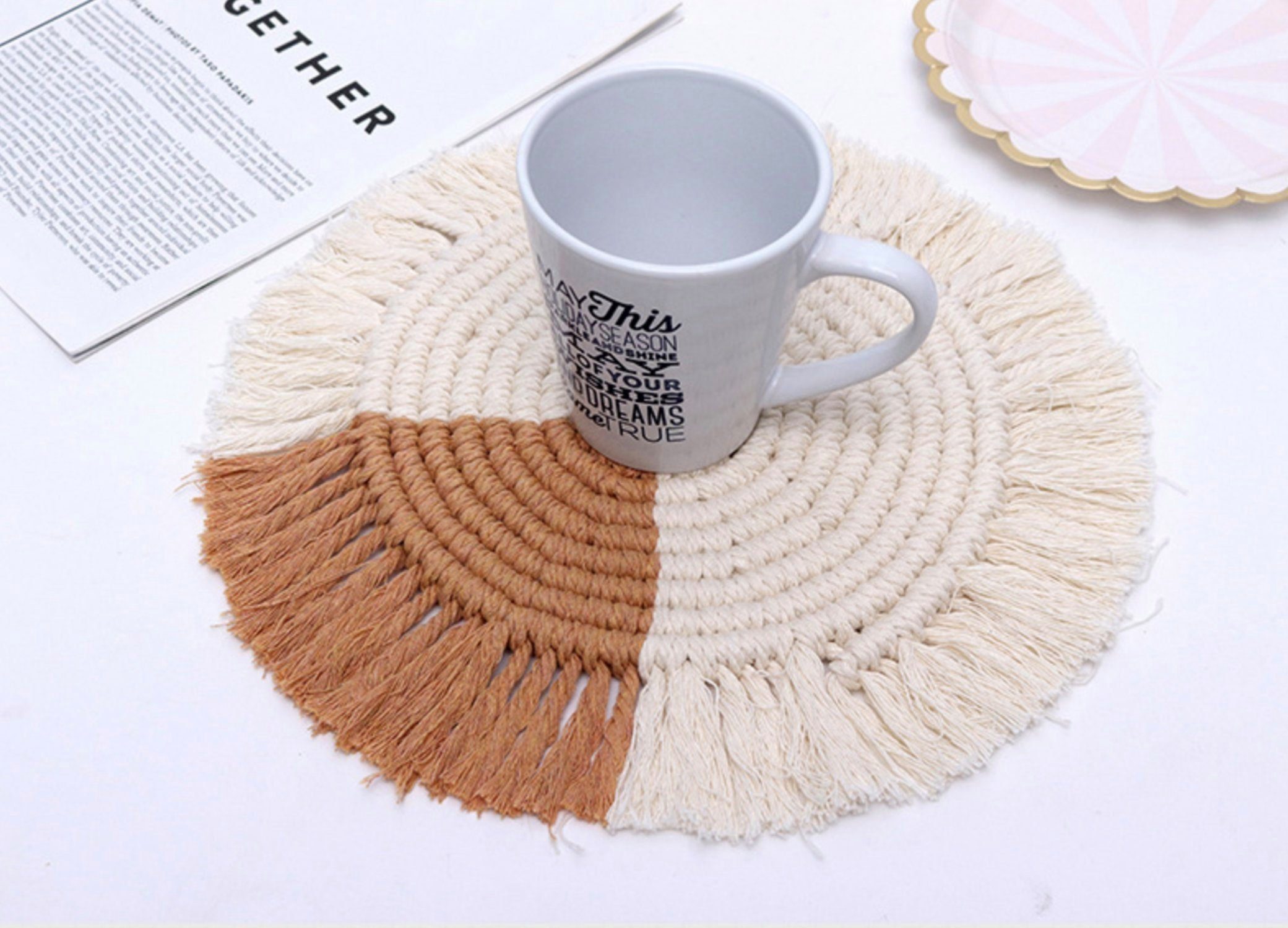 Dekoobjekt Boho Deko in Beige Dekoration im Makramee Knüpfstil mit Fransen