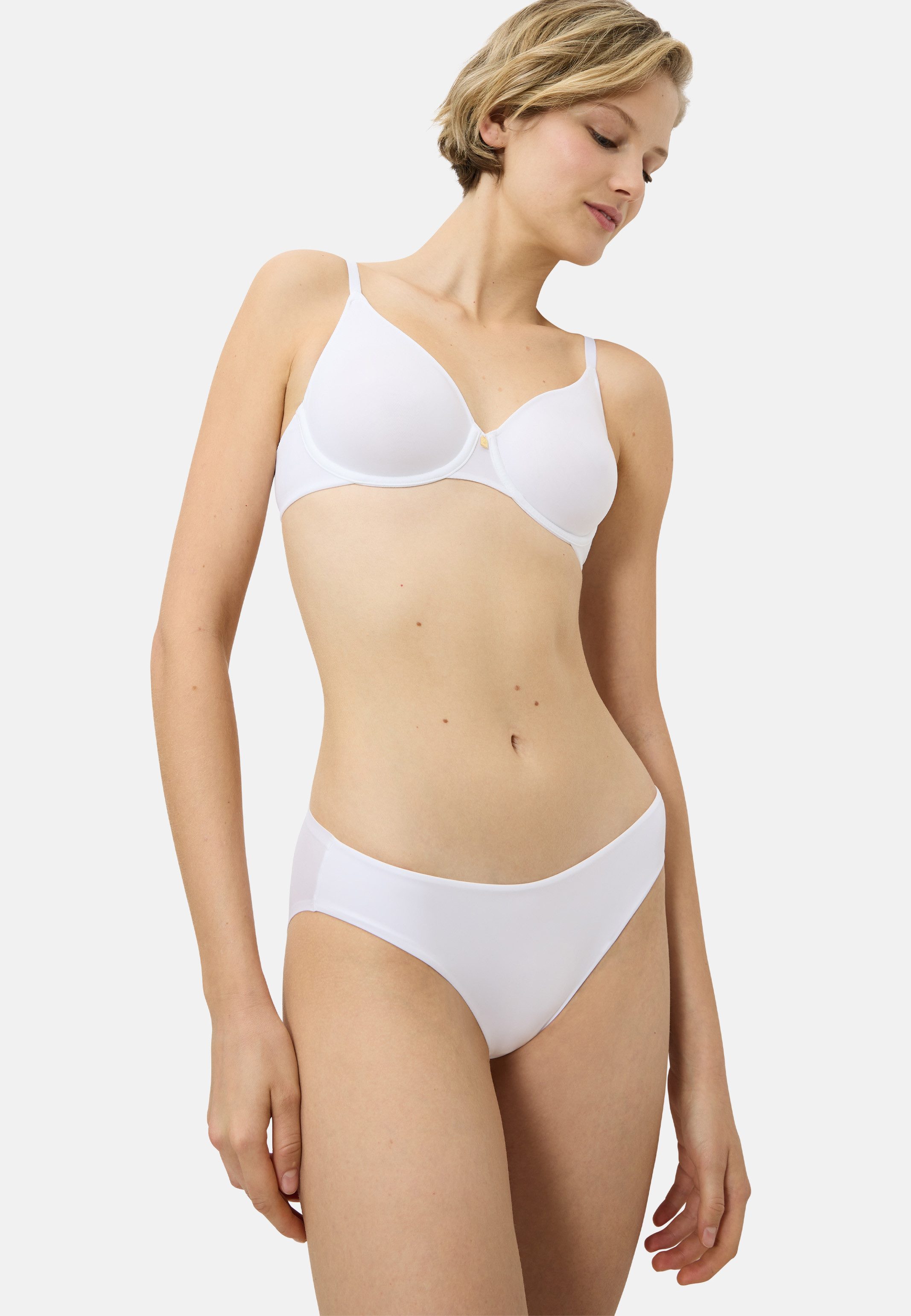 Triumph Bügel-BH Body Make-Up Essentials W (1-tlg) Bügel BH - Cups mit formenden Bügeln