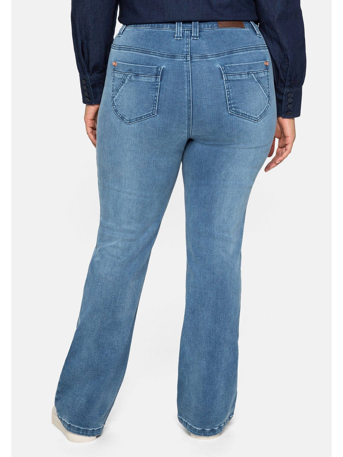 Größen Sheego Große Bodyforming-Effekt High-Waist-Bund und mit Bootcut-Jeans