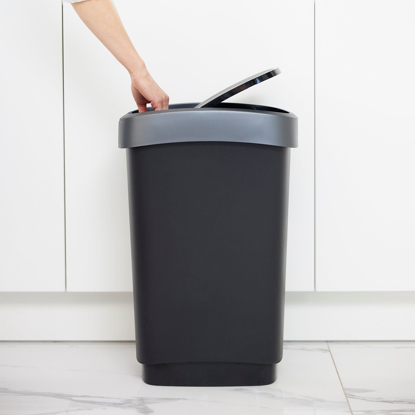 ROTHO Mülleimer TWIST Abfalleimer 50l - 2-in-1 Deckel - ideal zur Mülltrennung zuhause, Sticker-Set für Mülltrennung – Bild 5 von 5