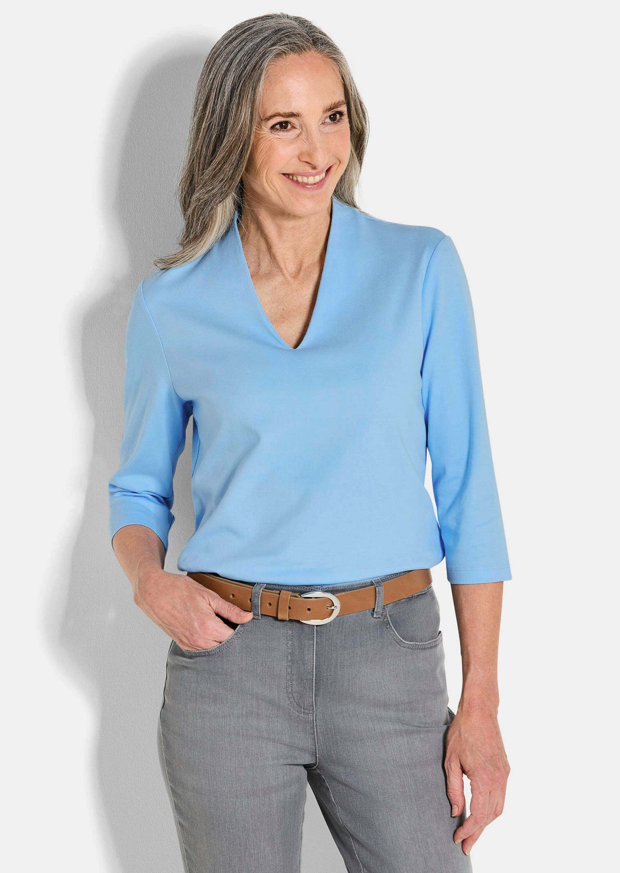 GOLDNER Print-Shirt Elegantes Basic-Shirt mit V-Ausschnitt Zeitloses Halbarmshirt mit schmeichelndem Ausschnitt, reine Baumwolle