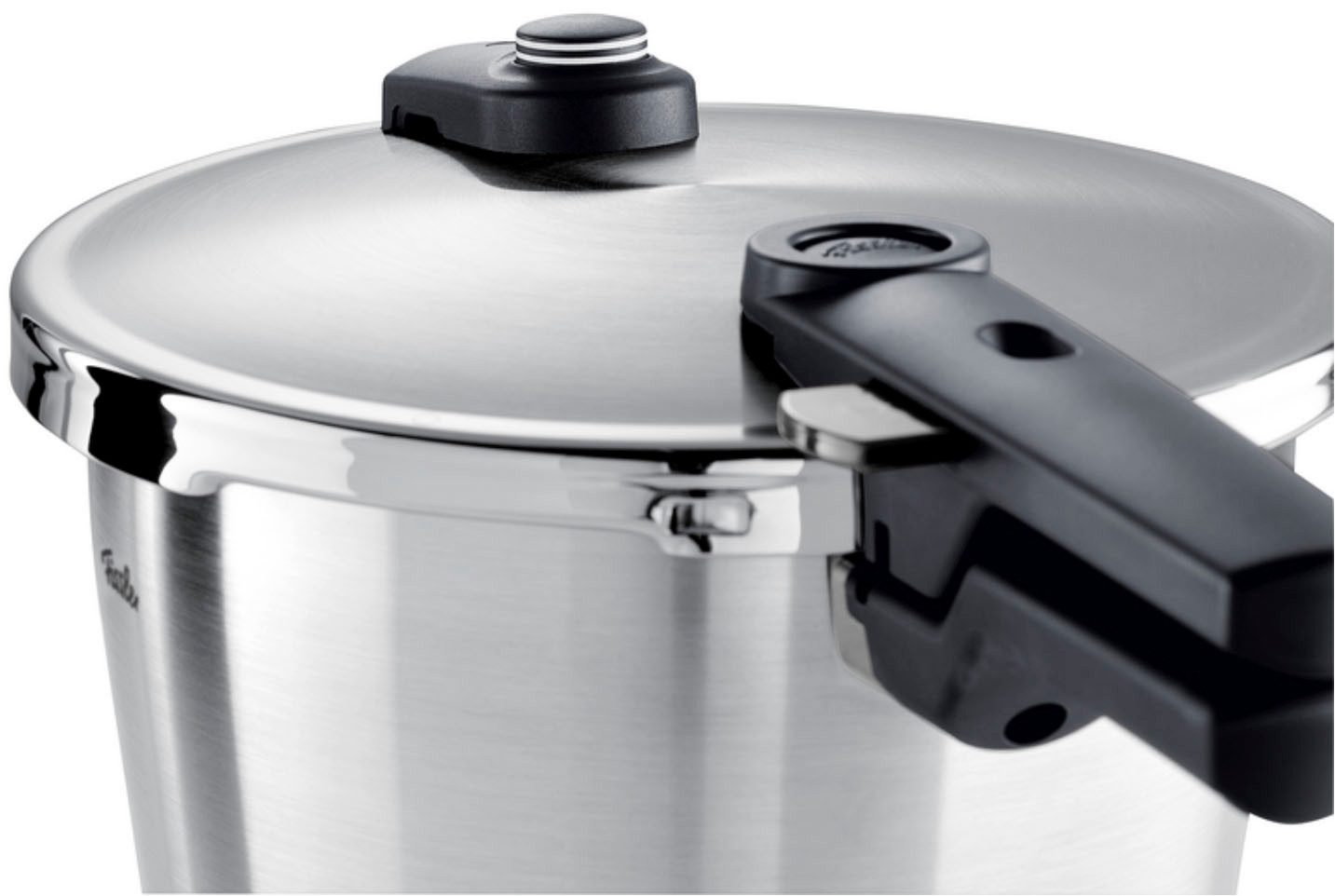 Fissler Schnellkochtopf Vitaquick® Premium Edelstahl Dampfkochtopf mit Dämpfeinsatz, Edelstahl 18/10 (3-tlg), Made in Germany, mit gelochtem Einsatz – Bild 4 von 5