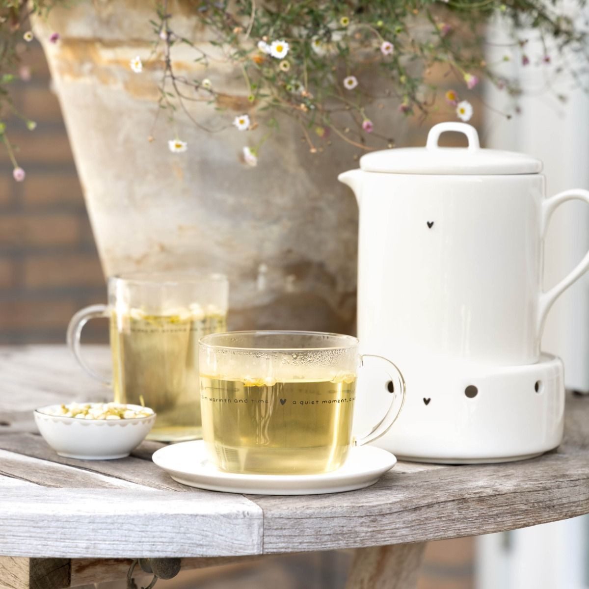 Bastion Collections Teekanne aus Keramik mit Herz und Griff weiß 1 Liter
