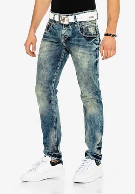 Cipo & Baxx Straight-Jeans in bequemem Regular Fit-Schnitt