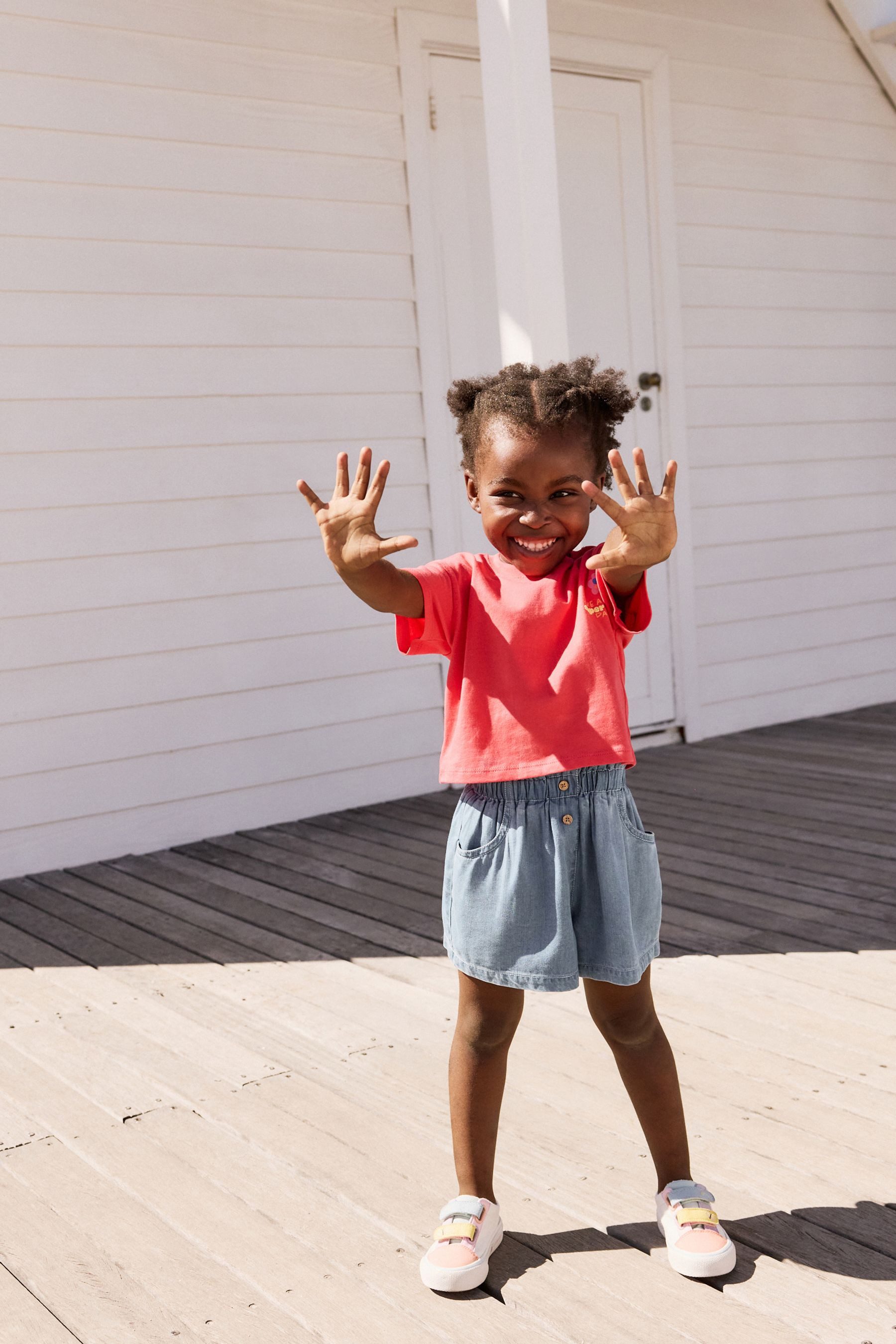 Next T-Shirt & Shorts Kurzärmeliges T-Shirt und Shorts im Set (2-tlg)