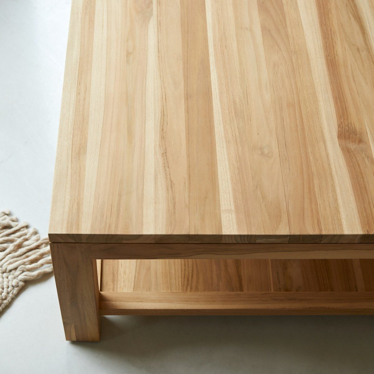 Tikamoon Couchtisch Couchtisch 80x80 cm aus unbehandeltem Teakholz quadratisch mit Alagefl