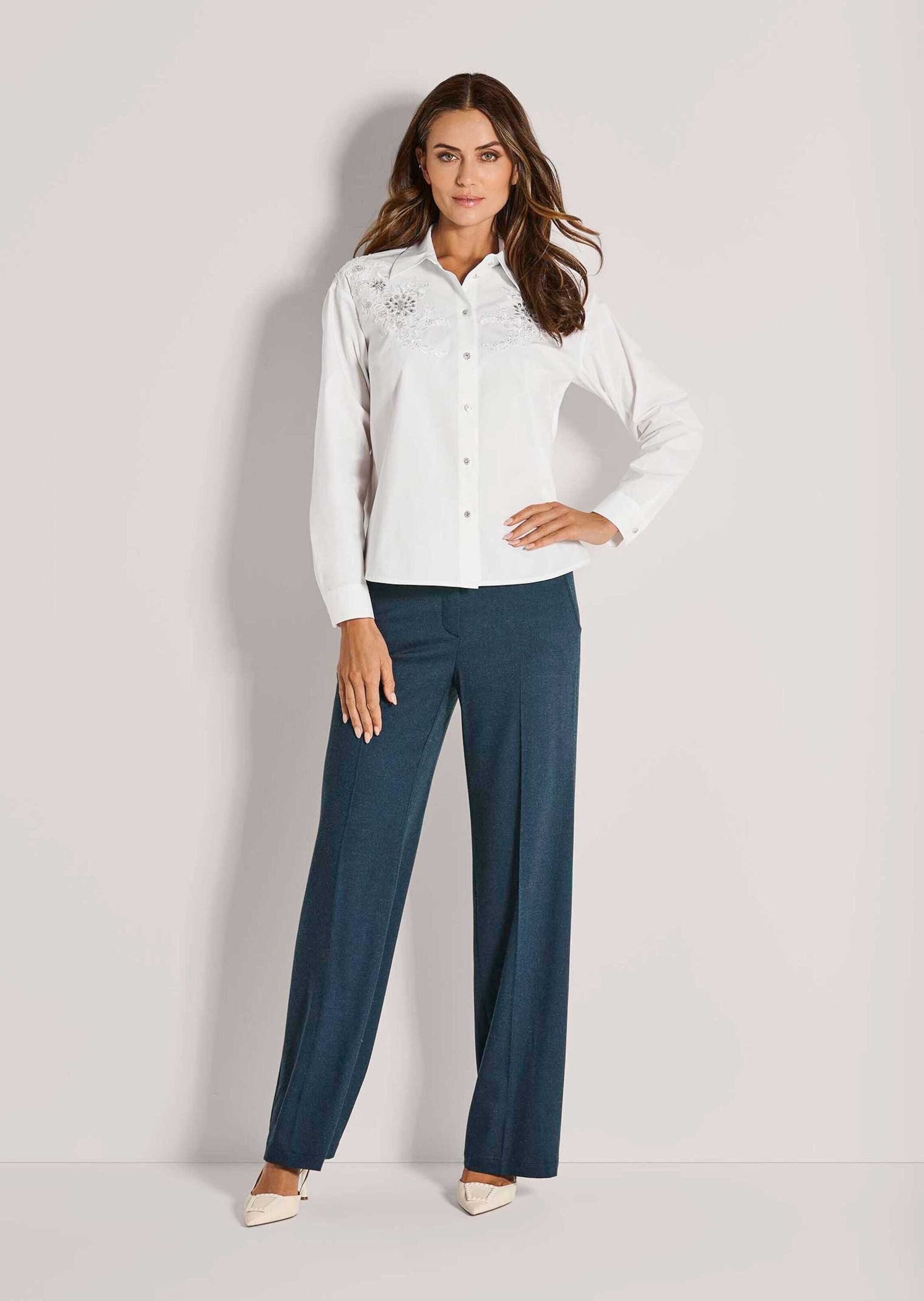 MADELEINE Langarmbluse Elegante Bluse mit Zierperlen Hemdkragen, Spitzenapplikationen, Schmuckknöpfe, Langarm