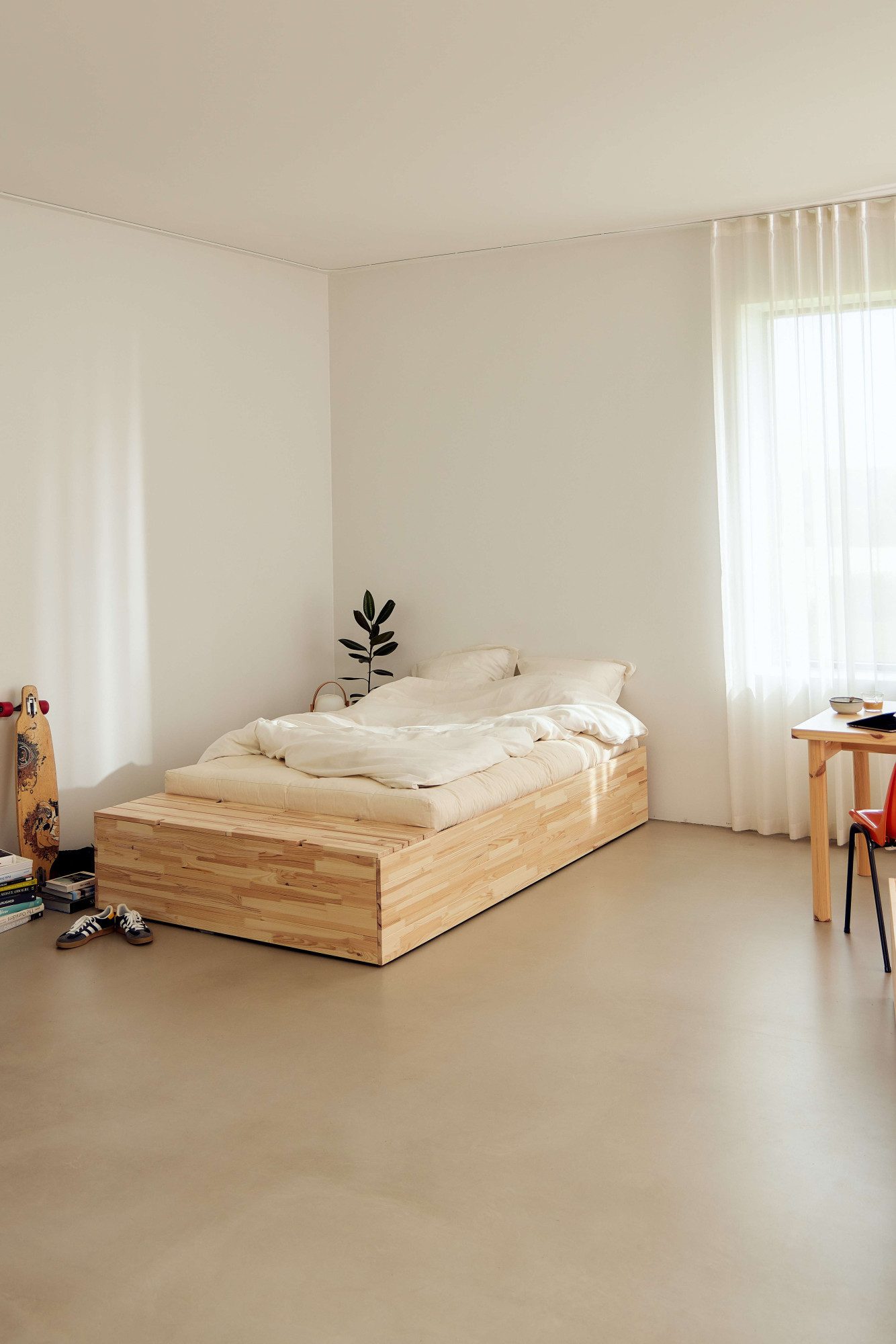 Karup Design Bettgestell Basement Bed, Stauraumbett, Bett optional mit oder ohne Sitzbank, Bett mit integriertem Stauraum, inkl Lattenrost, FSC®zertifiert