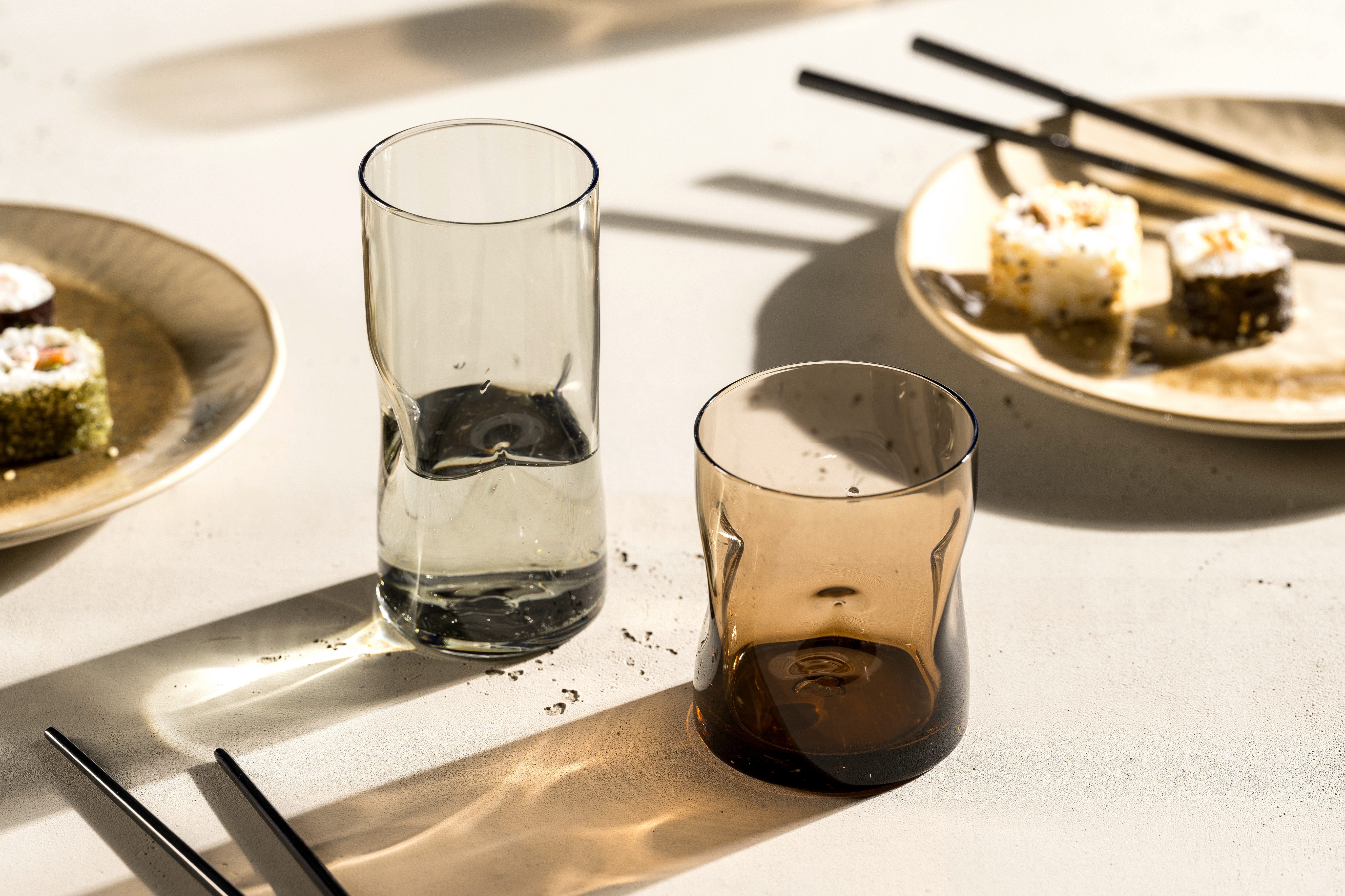 LEONARDO Gläser-Set Trinkglas VESUVIO, 300 ml, 4er-Set, 4-tlg., Glas, konische Form, markantes Design - mit Einquetschungen