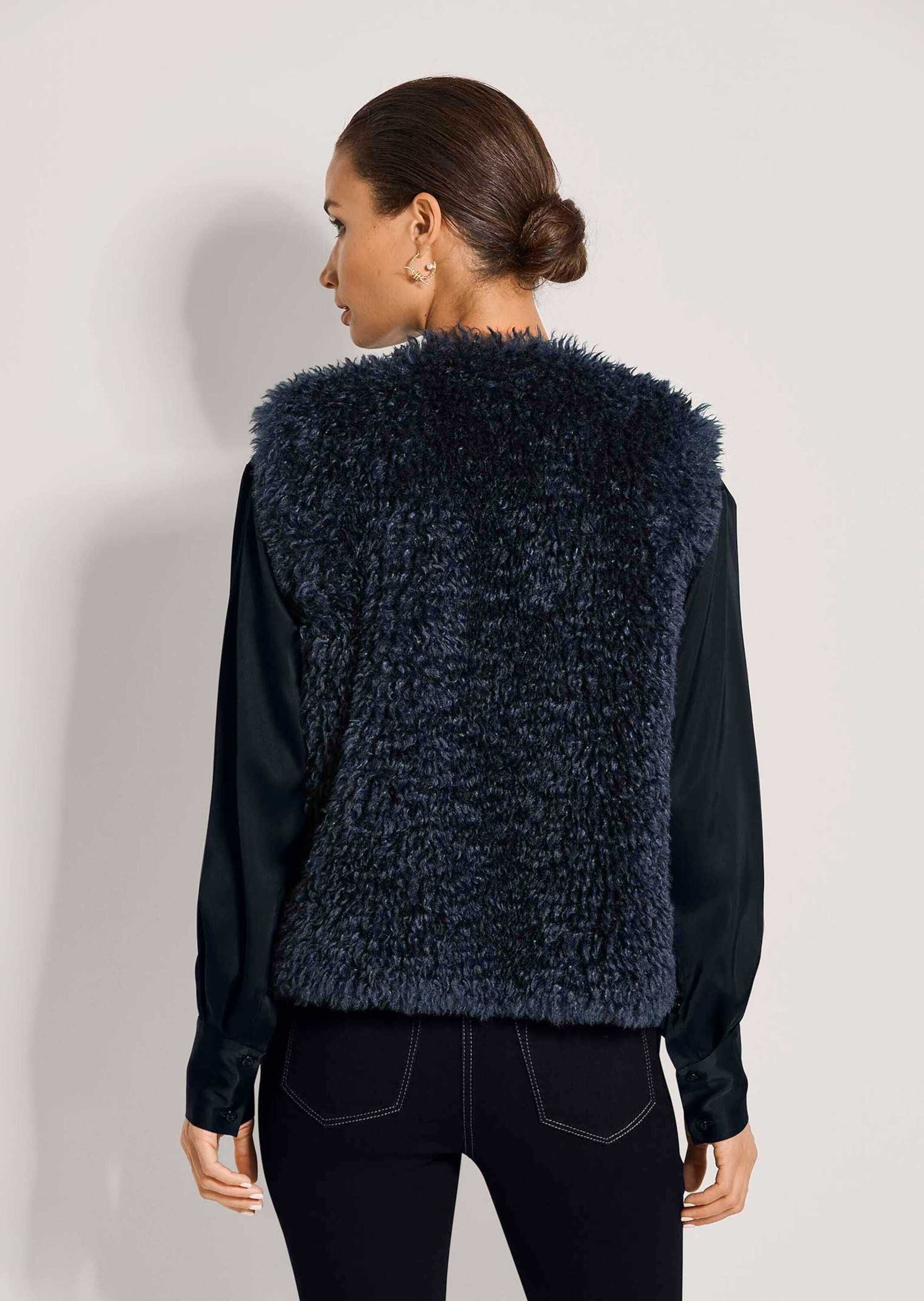 MADELEINE Kurzweste Faux-Fur-Weste mit langem Flor Extralanges Kunstfell mit flauschigem Volumen – Bild 2 von 5