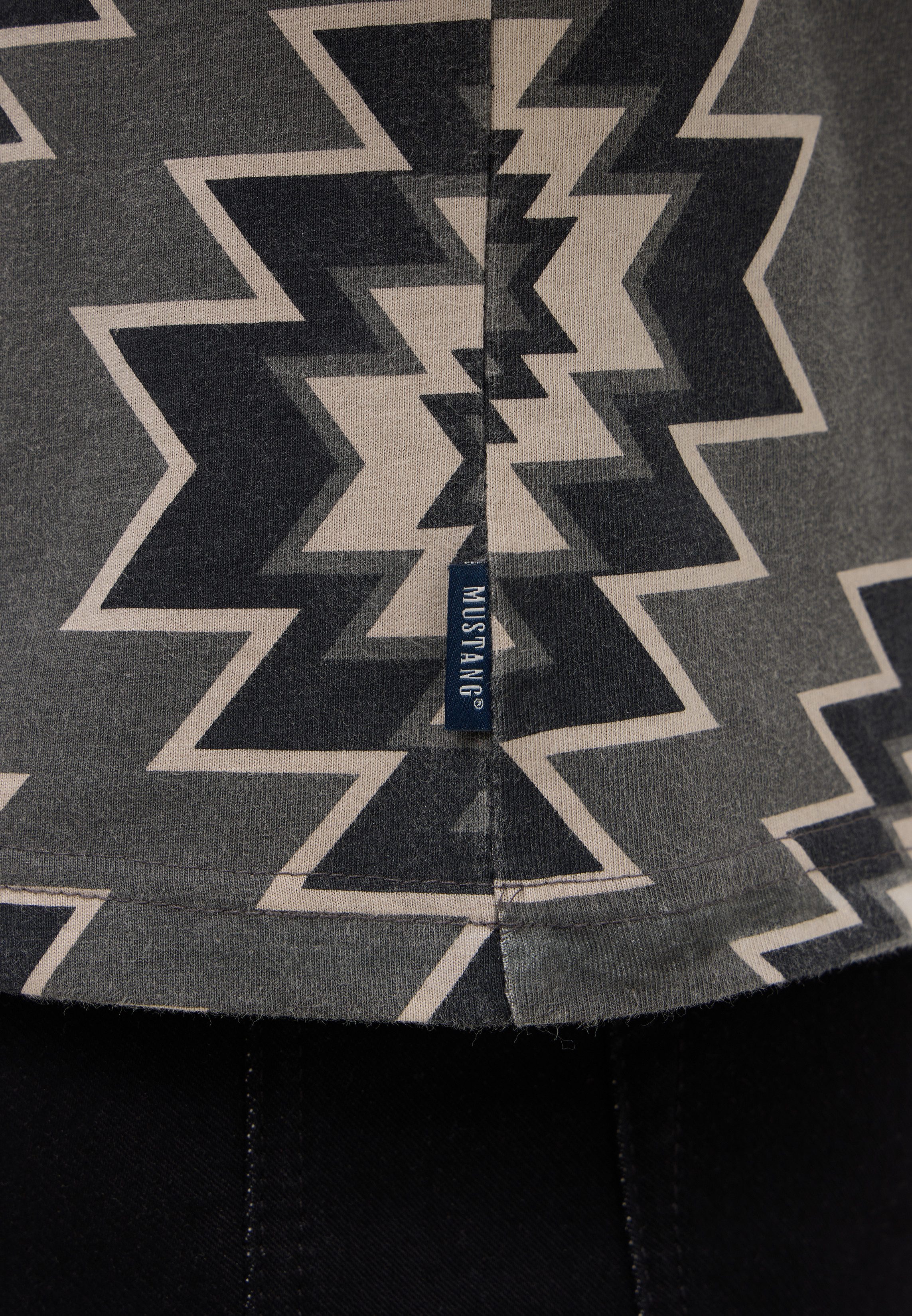 MUSTANG T-Shirt Style Austin mit Ethno- Druck