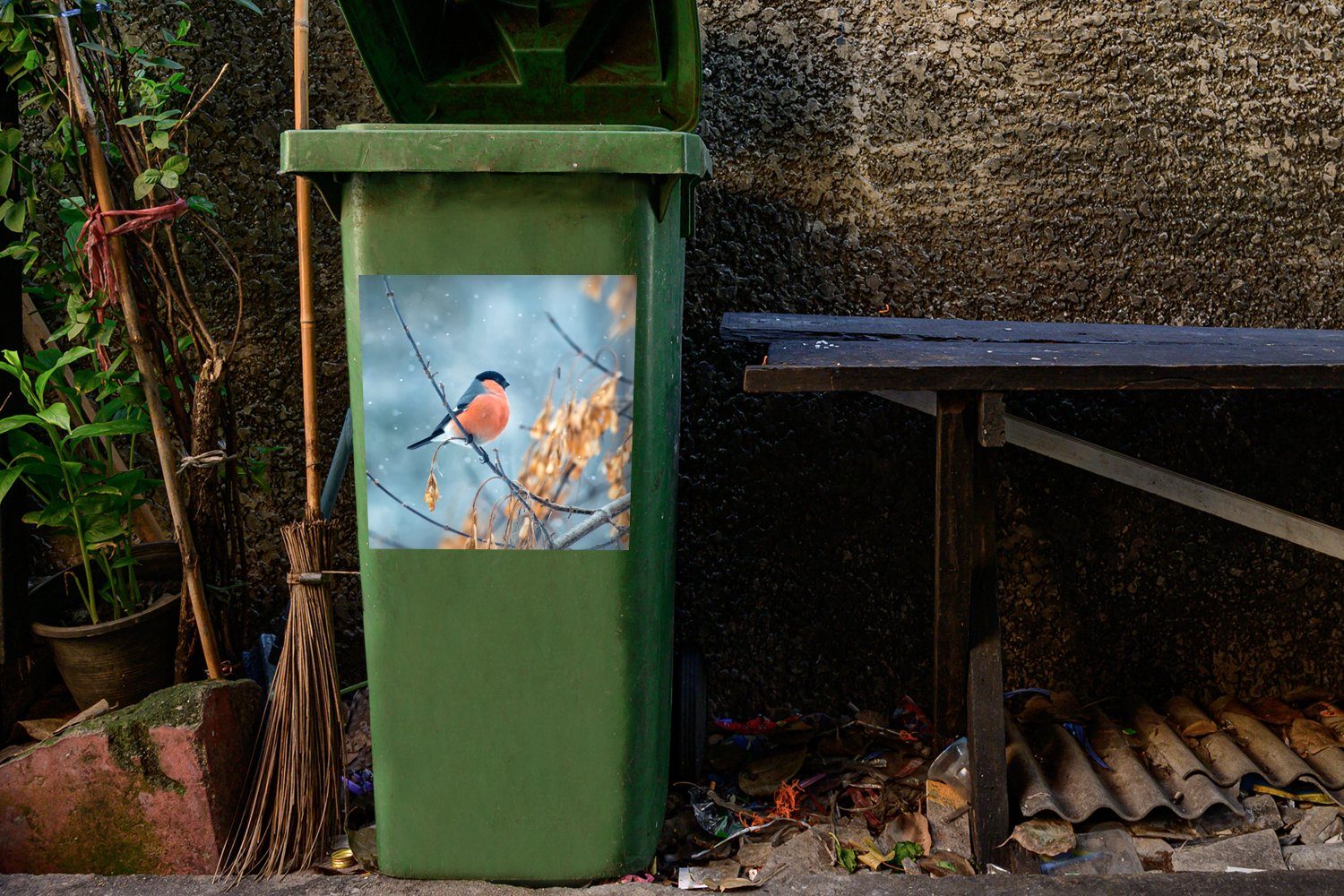 Mülltonne, MuchoWow Tier (1 St), Wandsticker Vogel Abfalbehälter Sticker, Schnee Container, - - Mülleimer-aufkleber,
