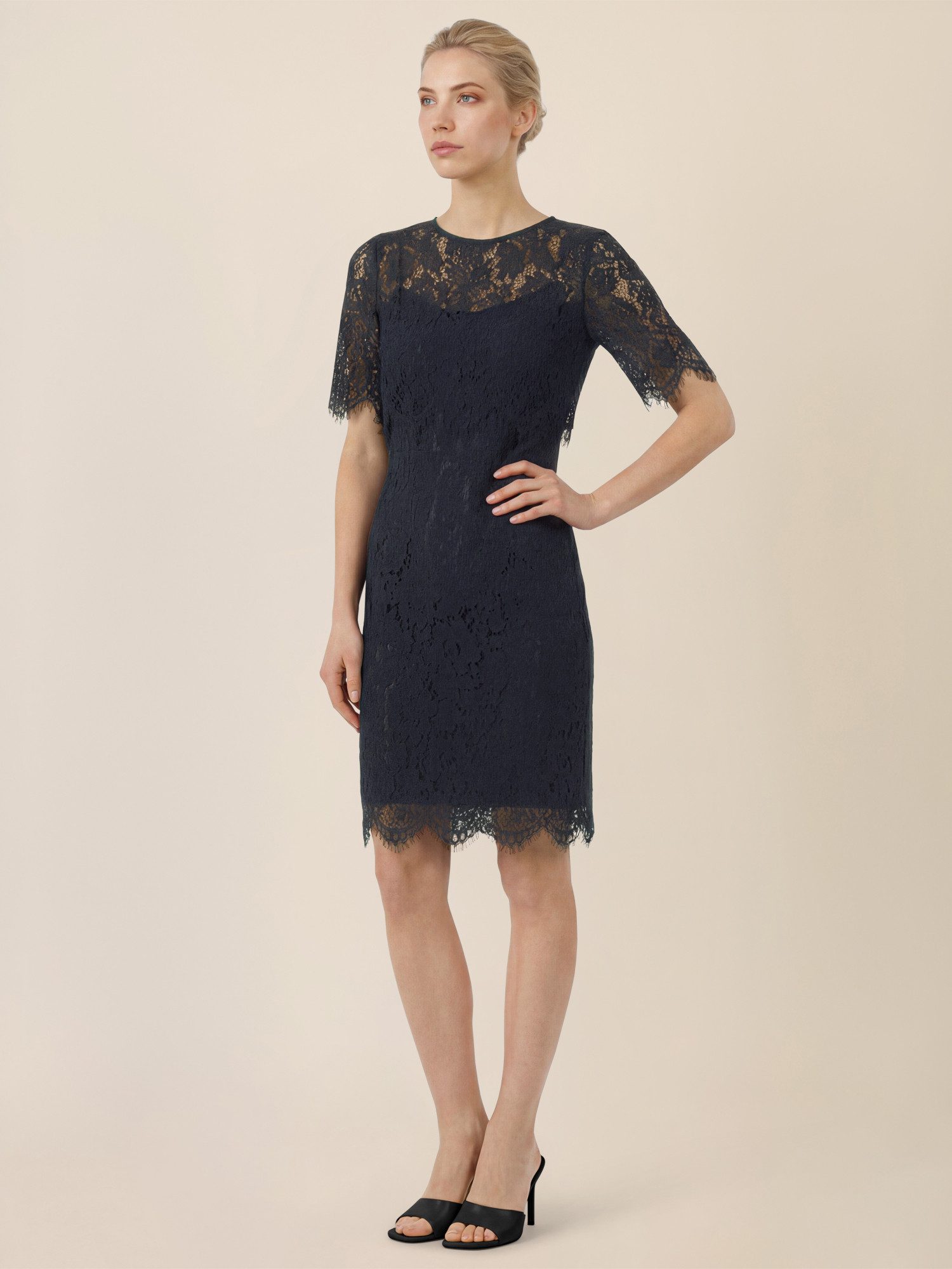 Apart Spitzenkleid Zweiteiliges Spitzenensemble aus Kleid und Bolero