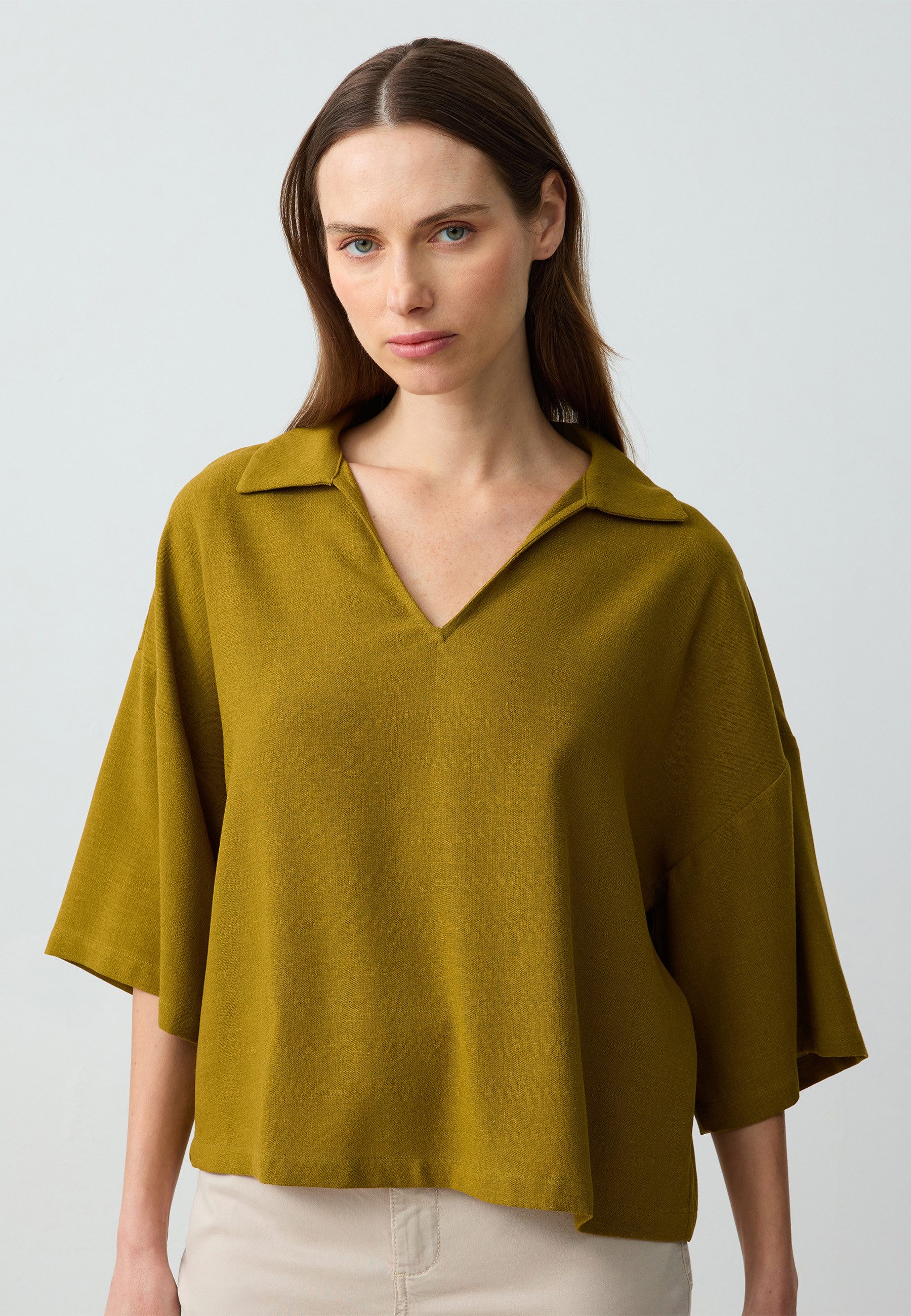 V-Ausschnitt-Pullover Khakifarbene Bluse Mit V-Ausschnitt Und Normaler Passform