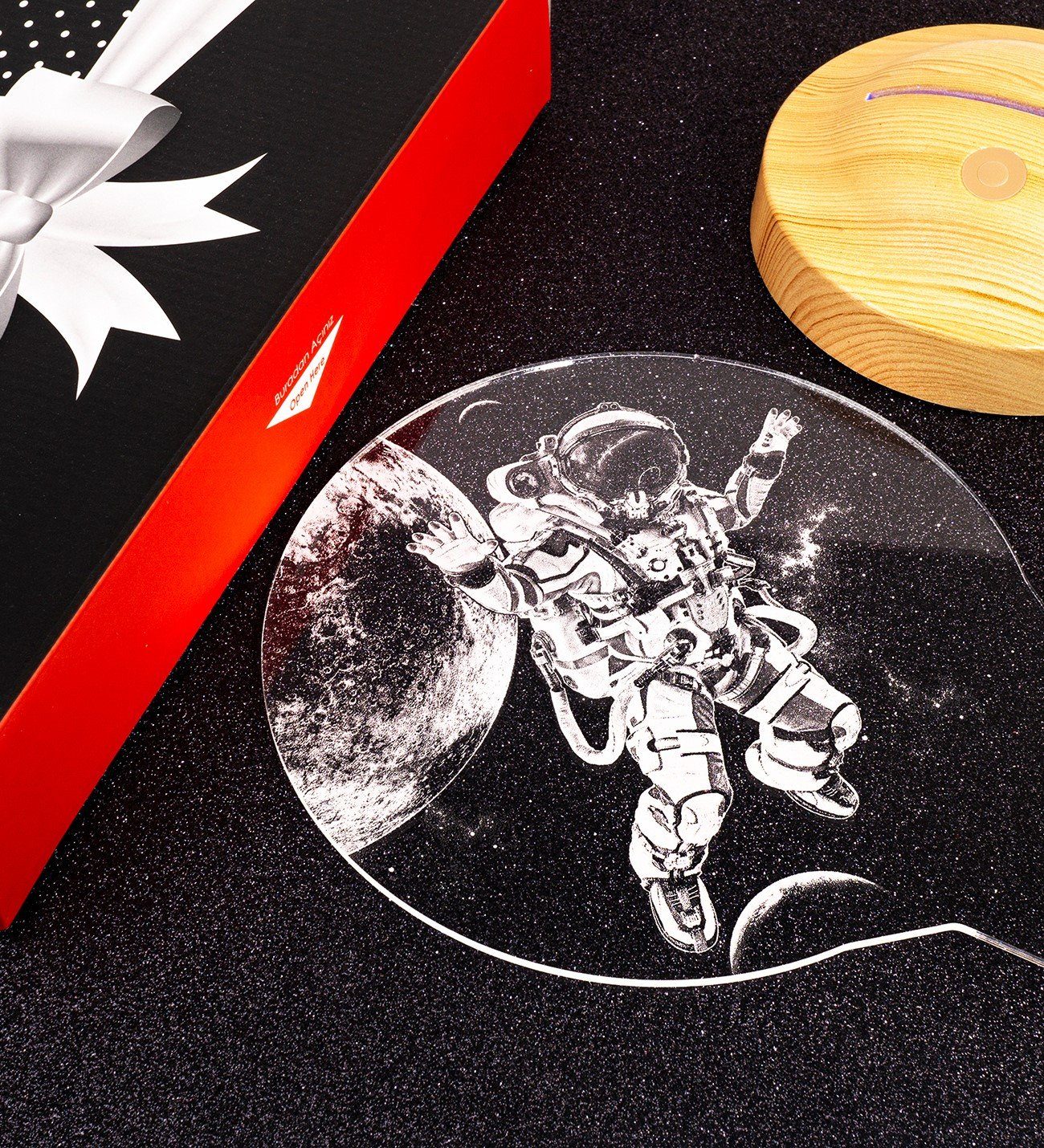 Geschenkelampe LED Nachttischlampe Astronaut Figur Gravity 3D Gravur Geschenk für Jungen, Freunde, Leuchte 7 Farben fest integriert, Geburtstagsgeschenk für Kinder, Mädchen, Enkel, Babys, Freunde