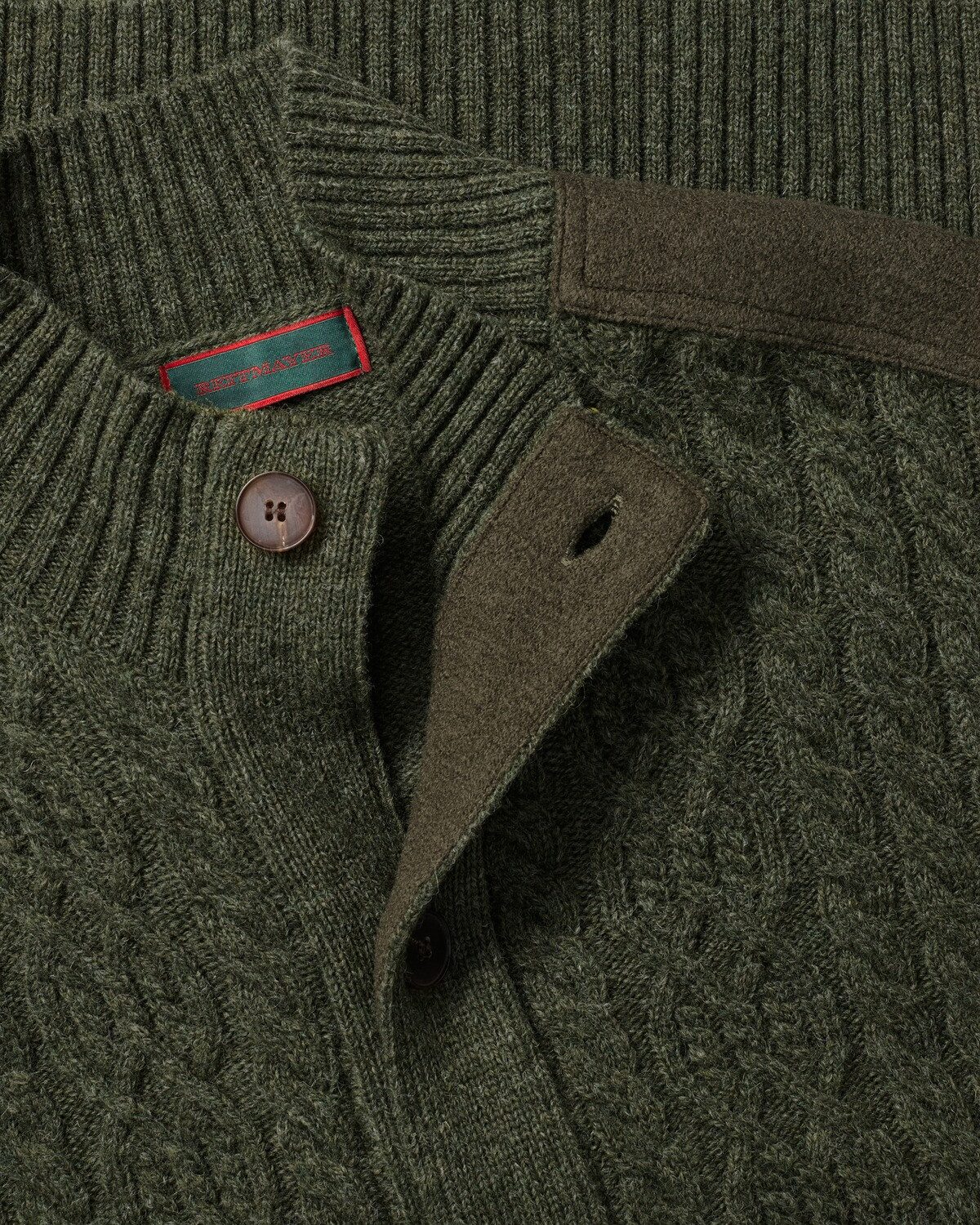 Reitmayer Trachtenstrickjacke Zopfstrickjacke mit Kontrastdetails