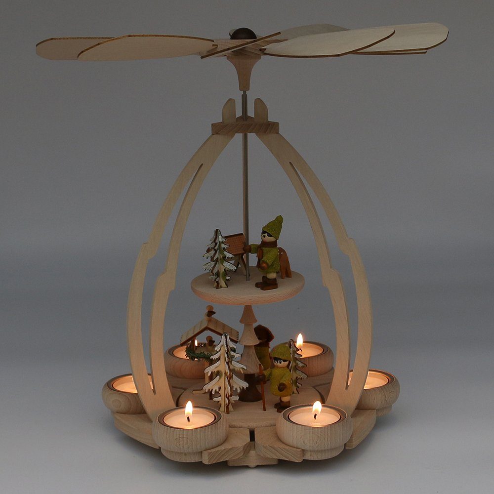 Dekohelden24 Weihnachtspyramide Hochwertige Tischpyramide mit Moosleuten und Futtergrippe, ca. 35 cm
