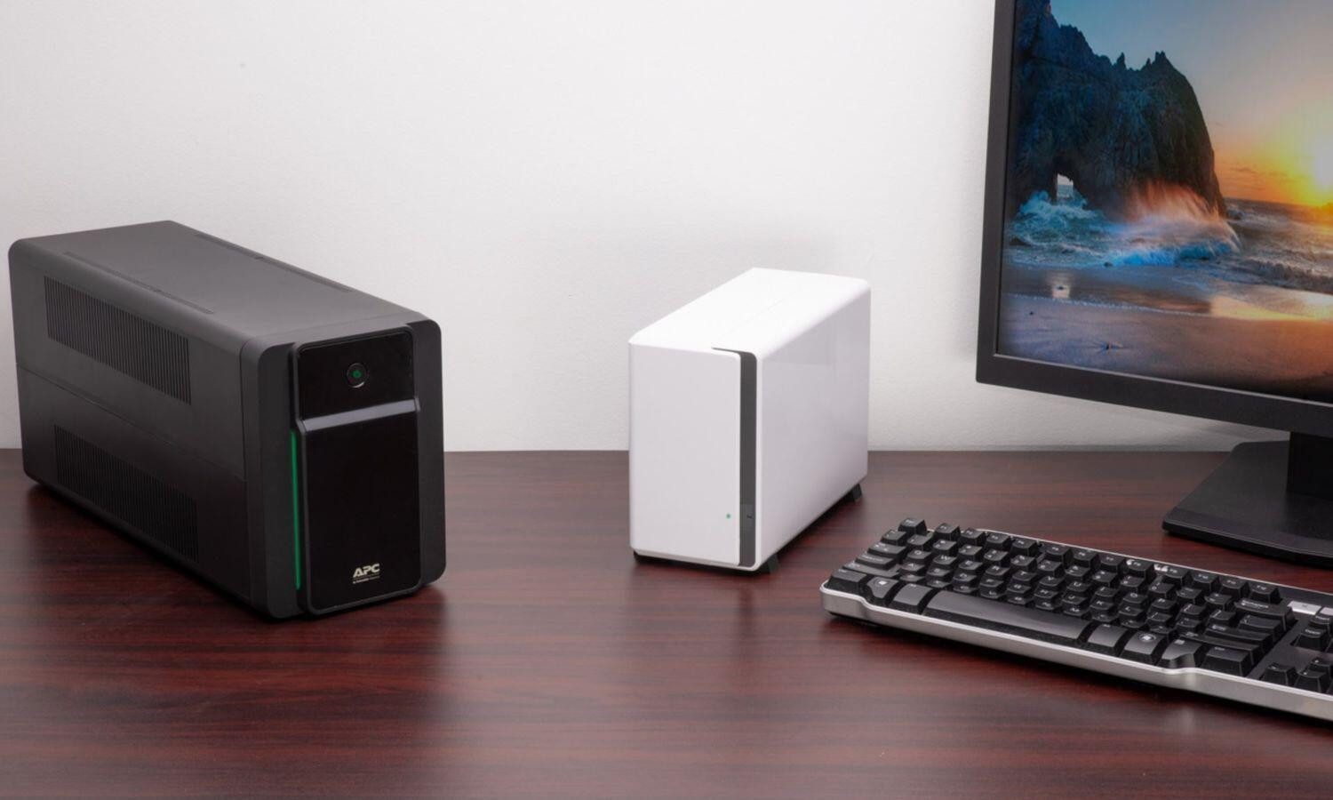 APC APC BX950MI Stromspeicher