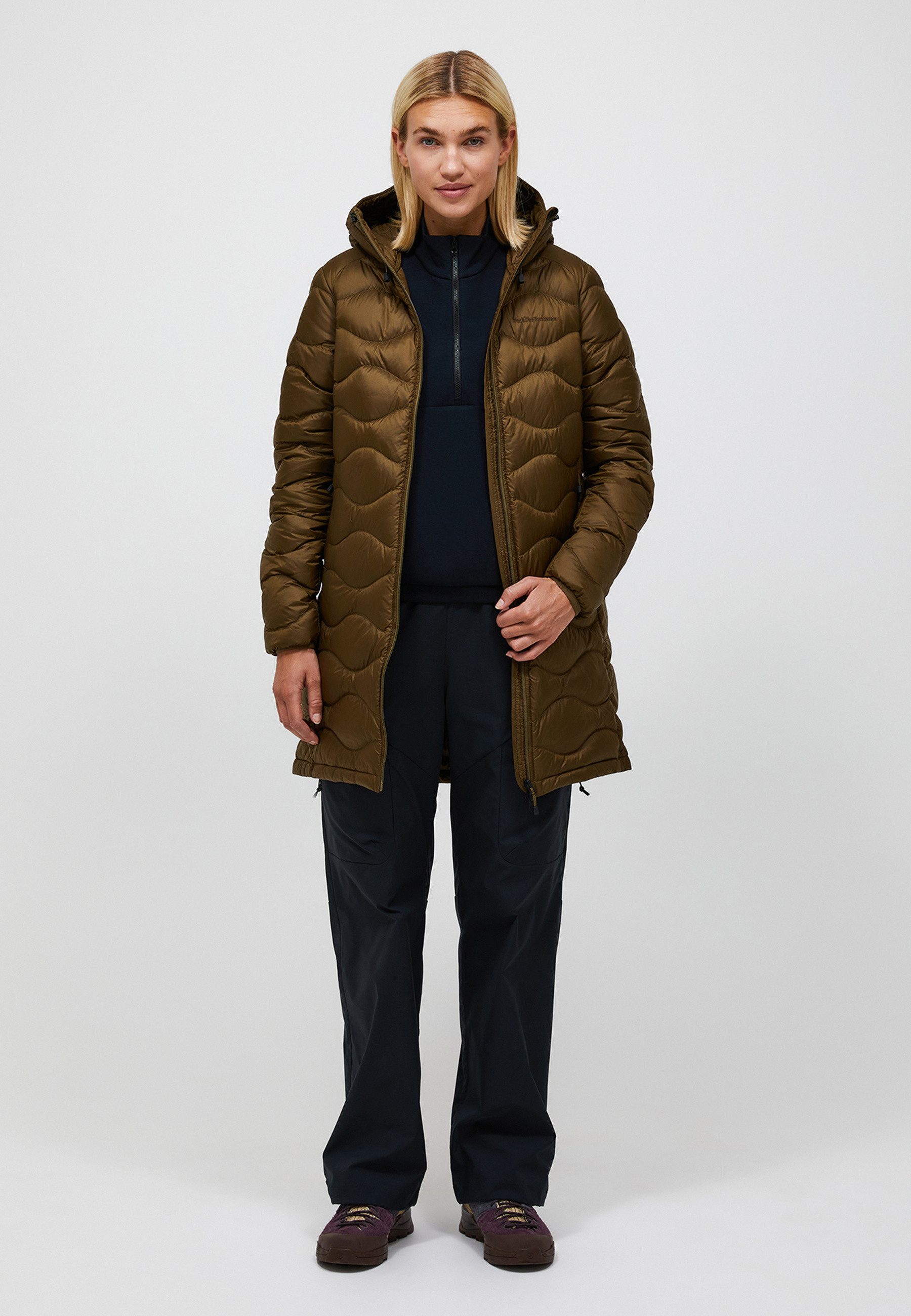 Peak Performance Daunenmantel W Helium Down Parka mit sportivem Design