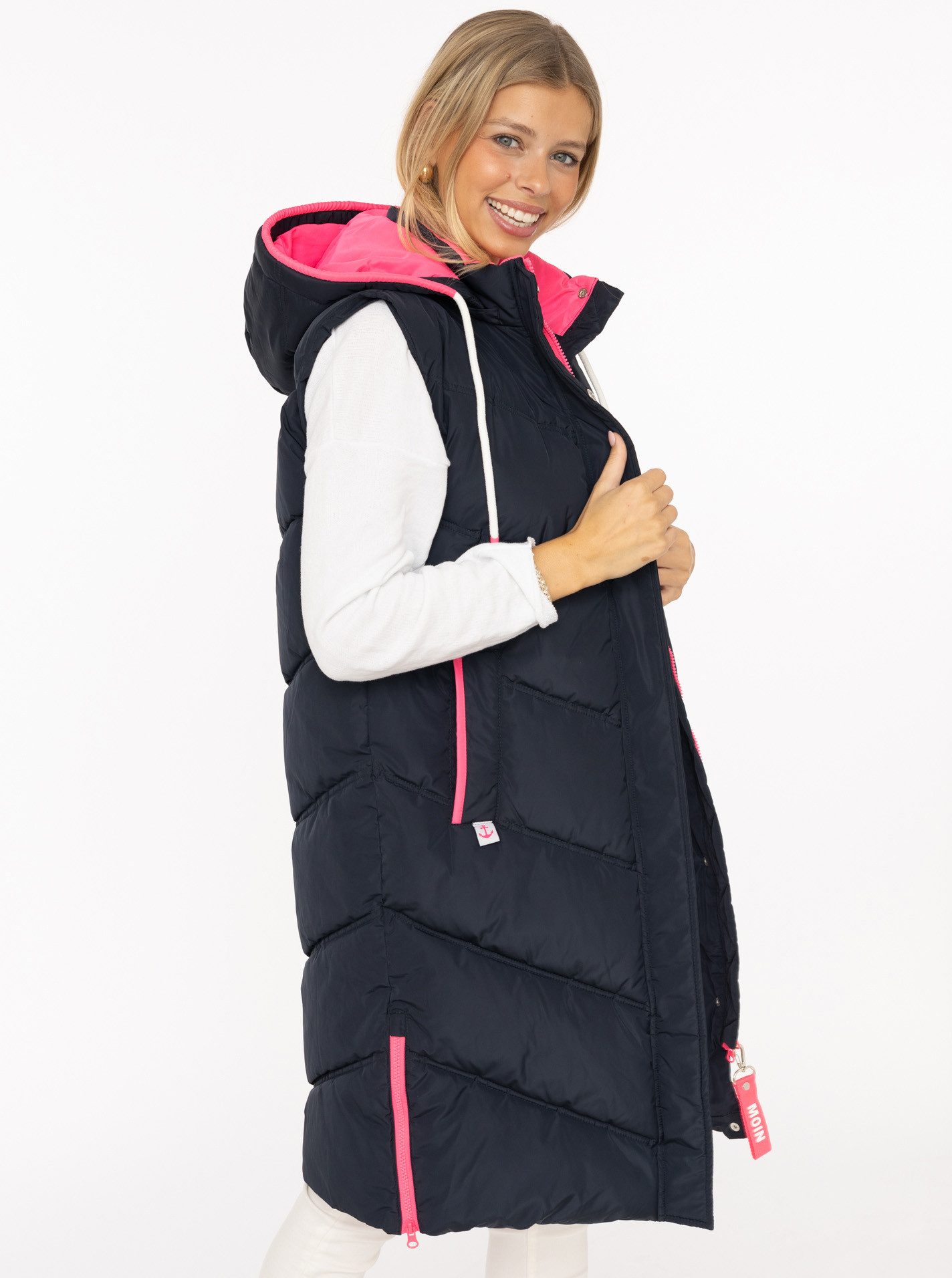 Zwillingsherz Steppweste "Heimatgefühl" Kapuze, Details, Zipper und Taschen