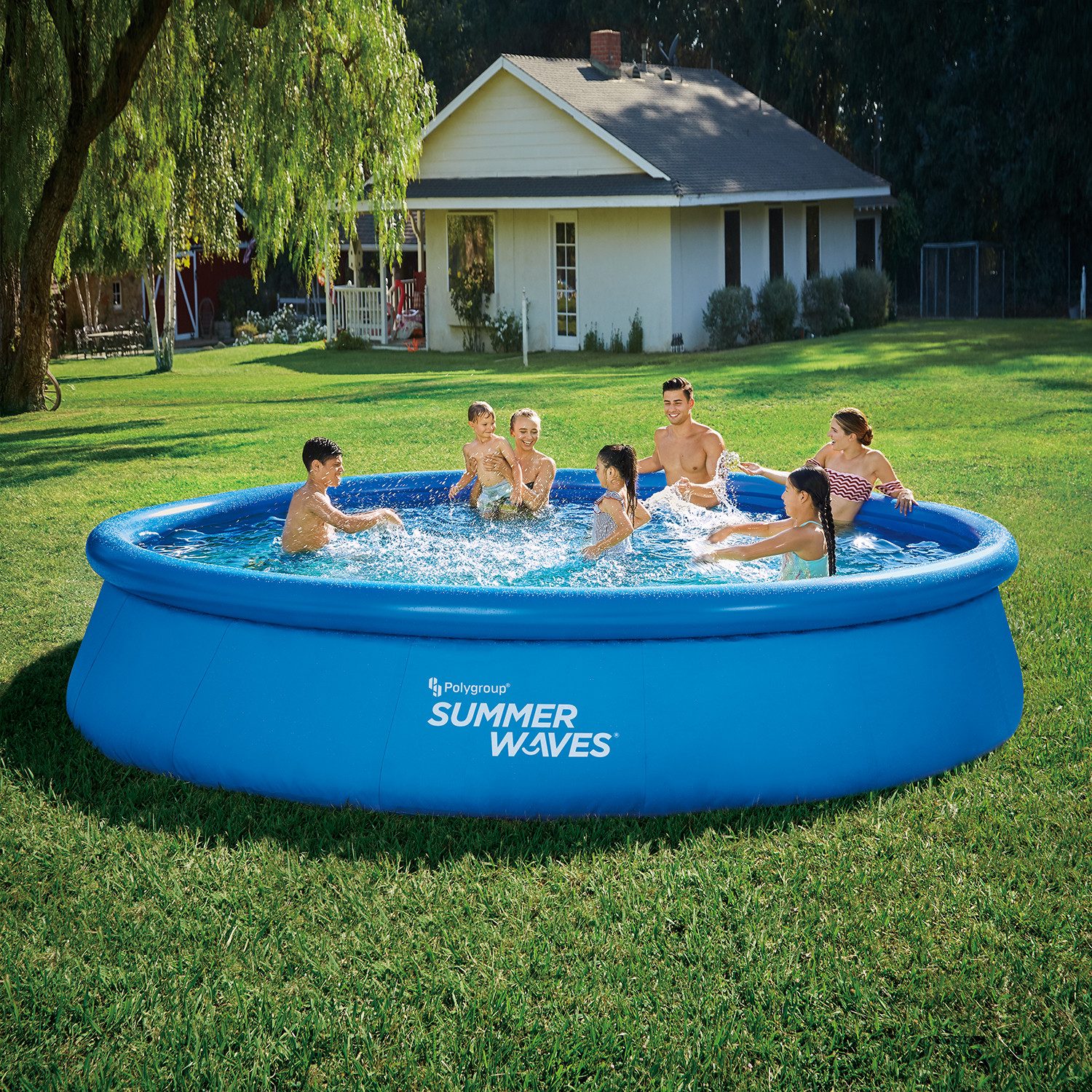 SUMMER WAVES Pool