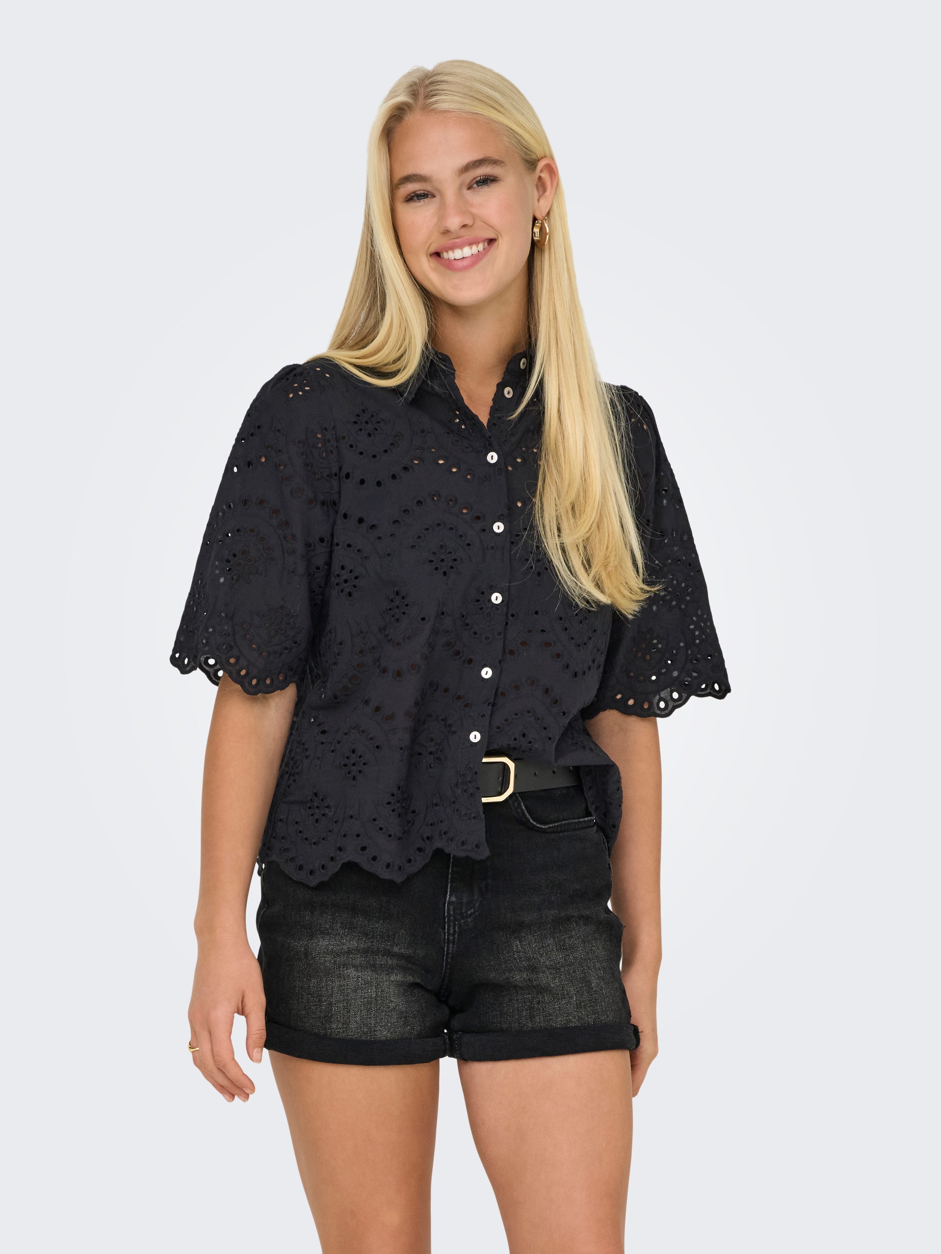 ONLY Spitzenbluse ONLVALAIS S/S SHIRT WVN NOOS Baumwolle, loose fit