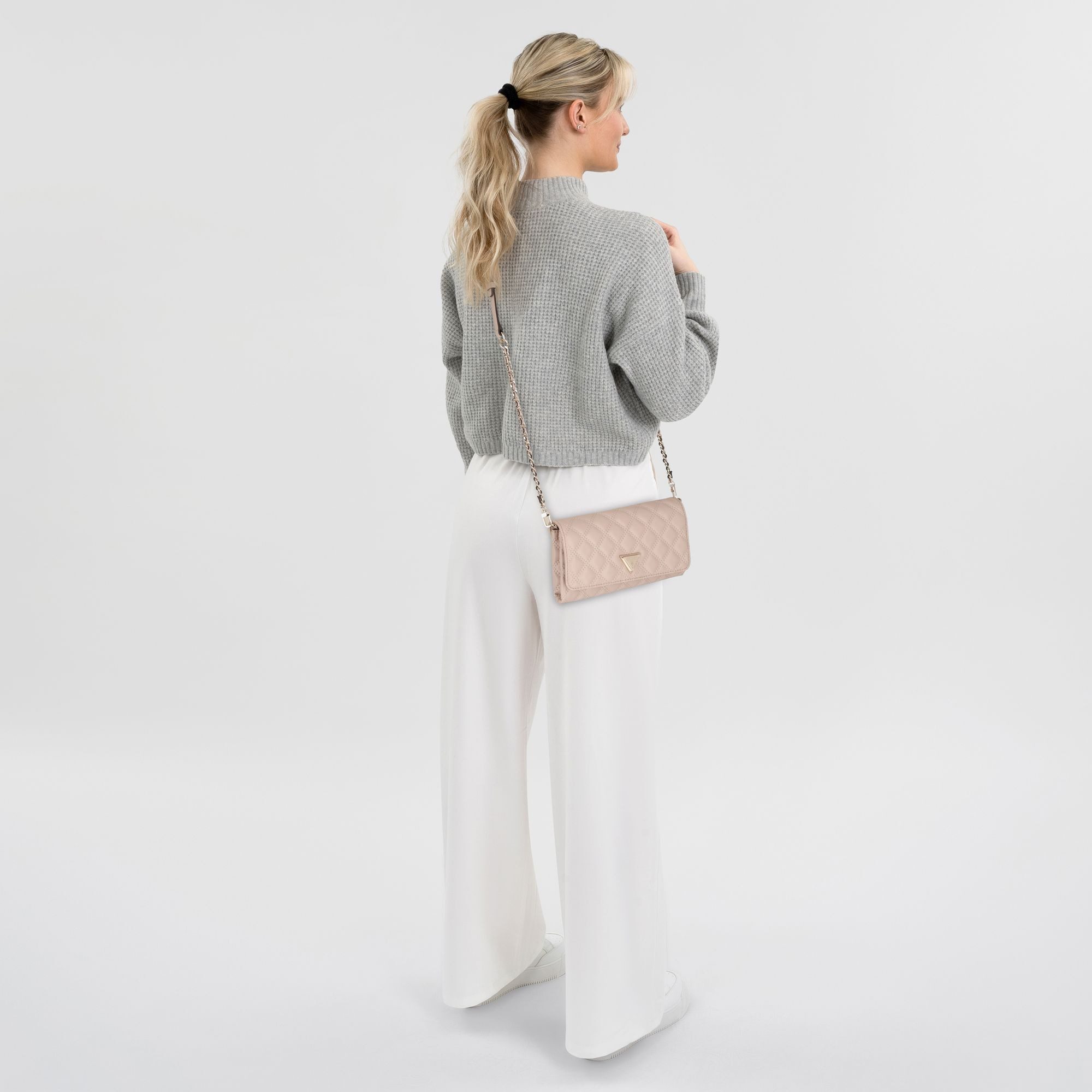 Guess Umhängetasche Giully günstig online kaufen
