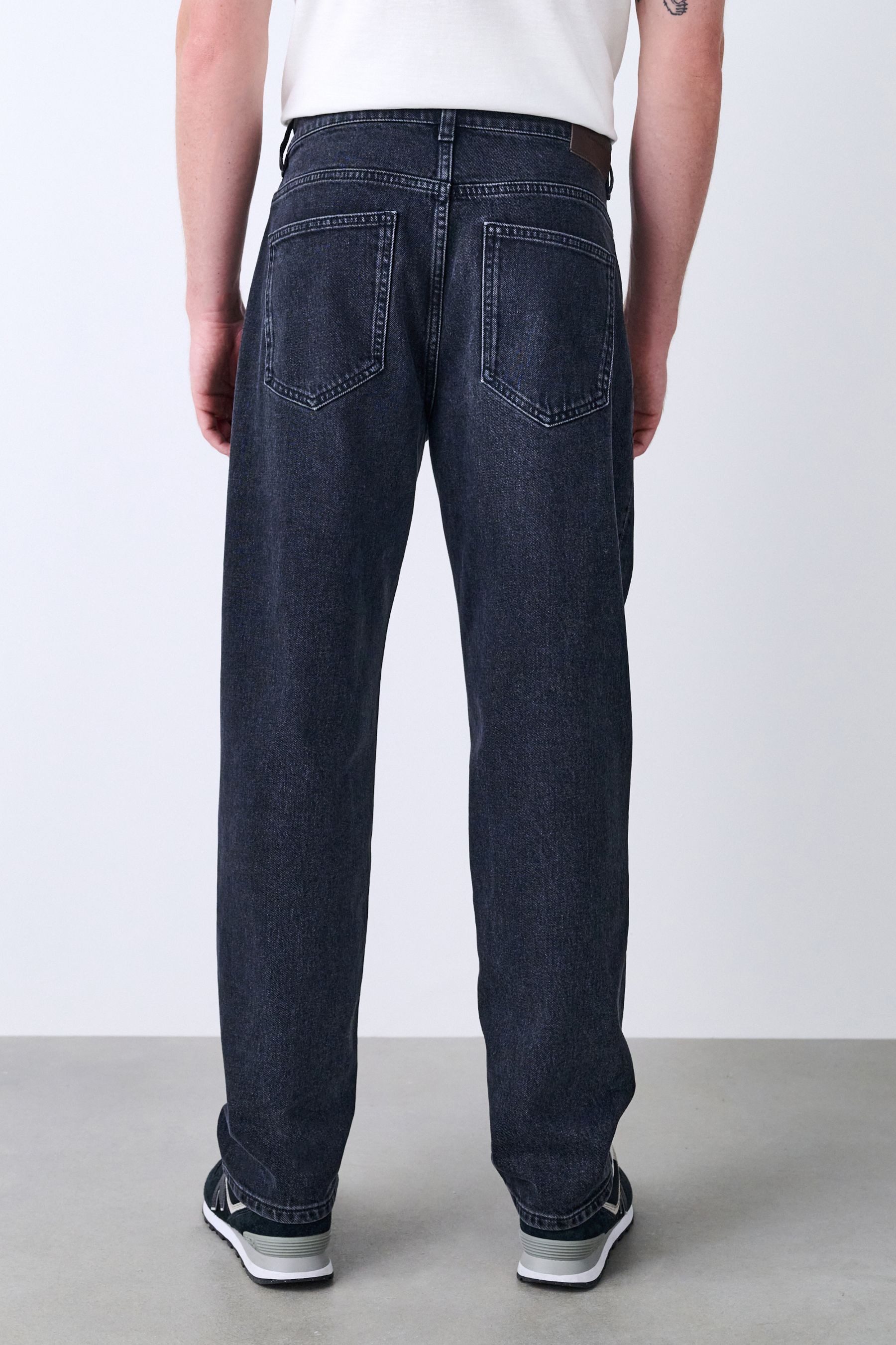 Next Tapered-fit-Jeans Relaxed Tapered Fit Jeans mit Vintage-Waschung (1-tlg)