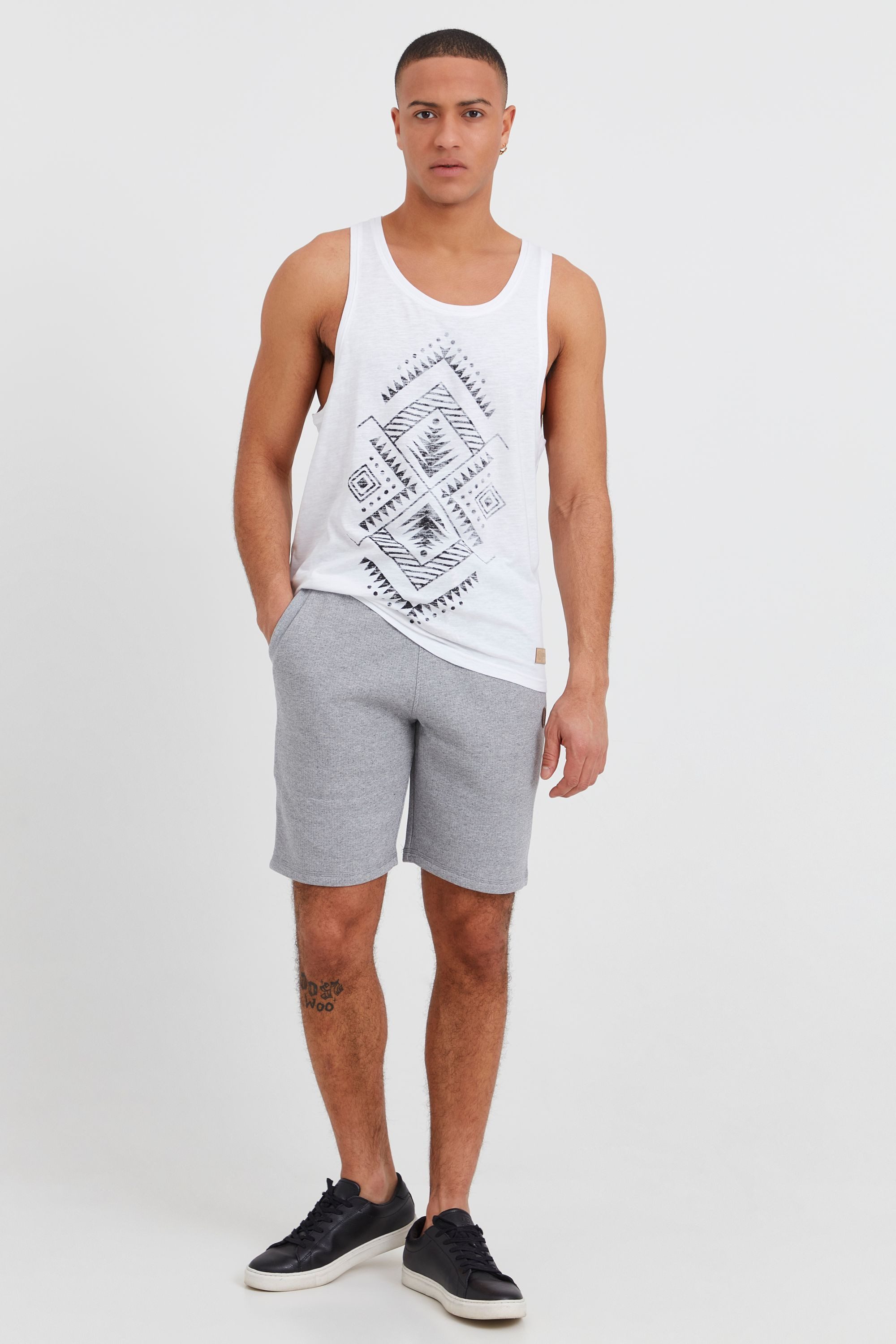 !Solid Sweatshorts SDNafko Sweat Shorts mit günstig online kaufen