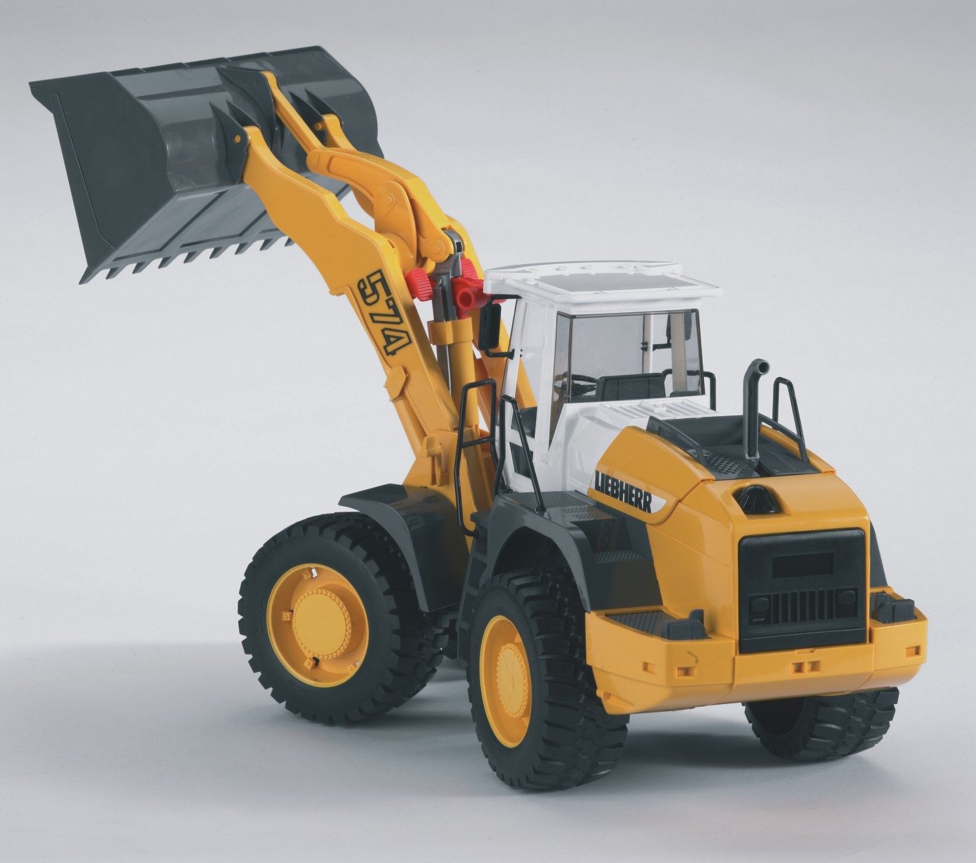 Bruder® Spielzeug-Radlader Liebherr Radlader L574 56 cm (02430), Made in Europe