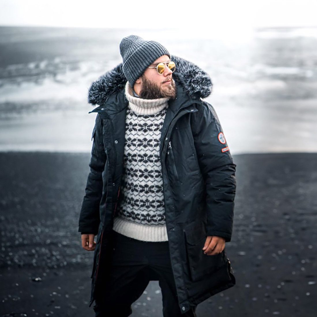 KIDKA Norwegerpullover - Isländischer Rollkragenpullover für Damen / Herren - Farbe weiß - aus rauer isländischer Wolle