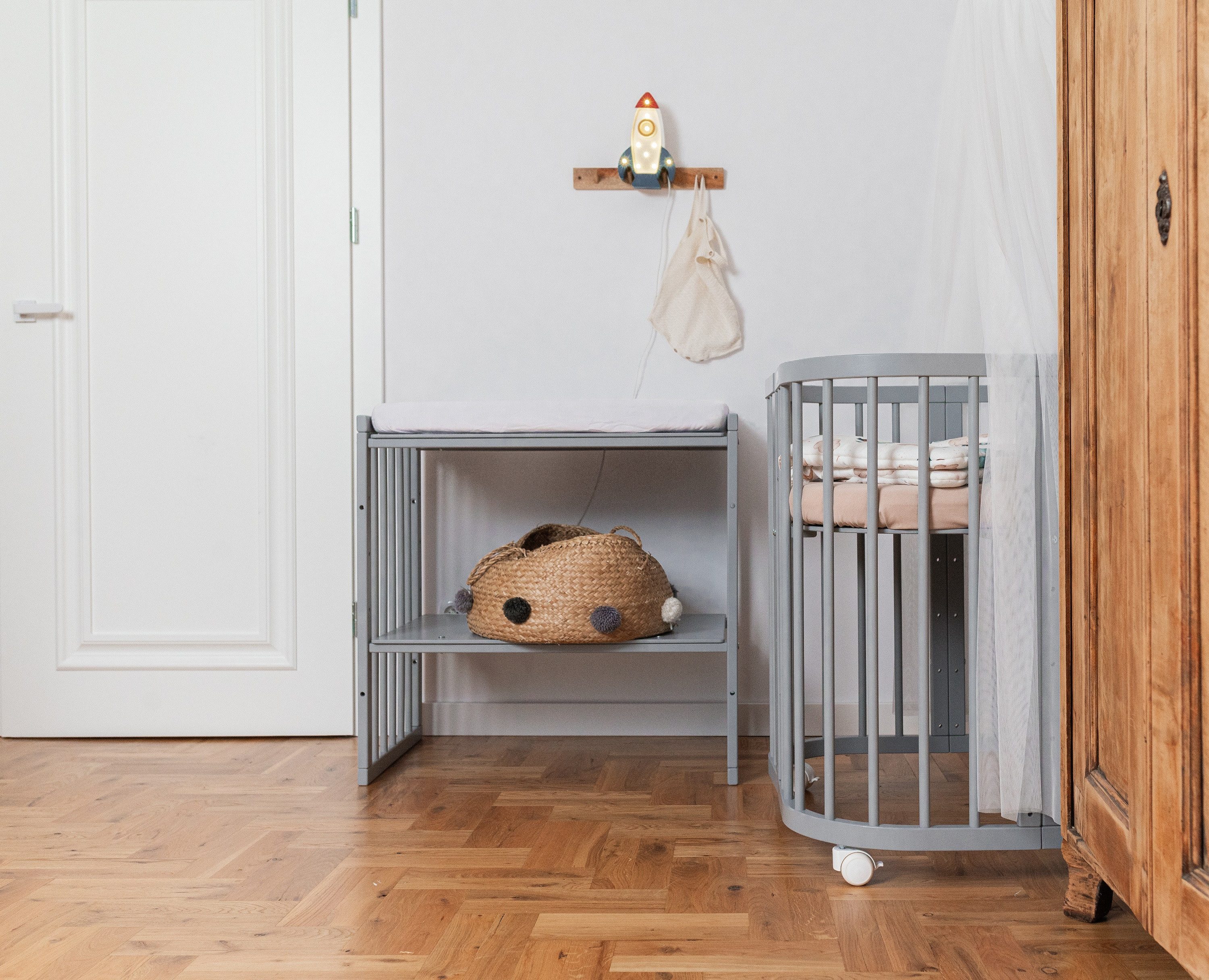 Waldin Babybett Mobiles Babybett aus Holz 7in1 mit Matratze, mitwachsend