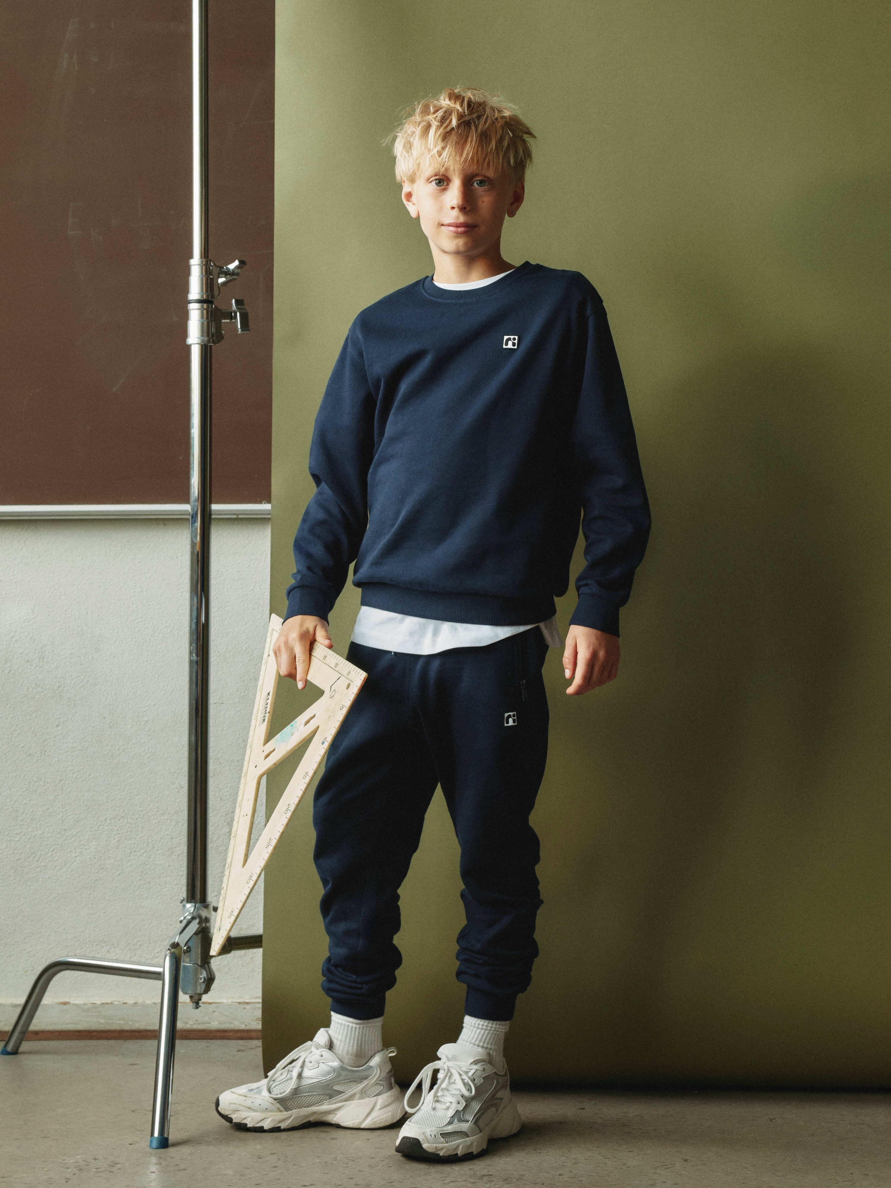 Name It Sweathose NKMFLO SWEAT PANT BRU NOOS Baumwolle, regular fit