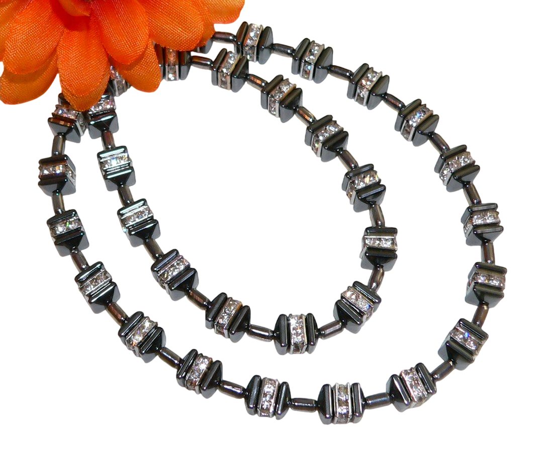 traumschmuck Collier 065a Collier Halskette Hämatitquadrate, Strass, schwarz (inkl Schmuckbox), handgefertigt, Made in Germany