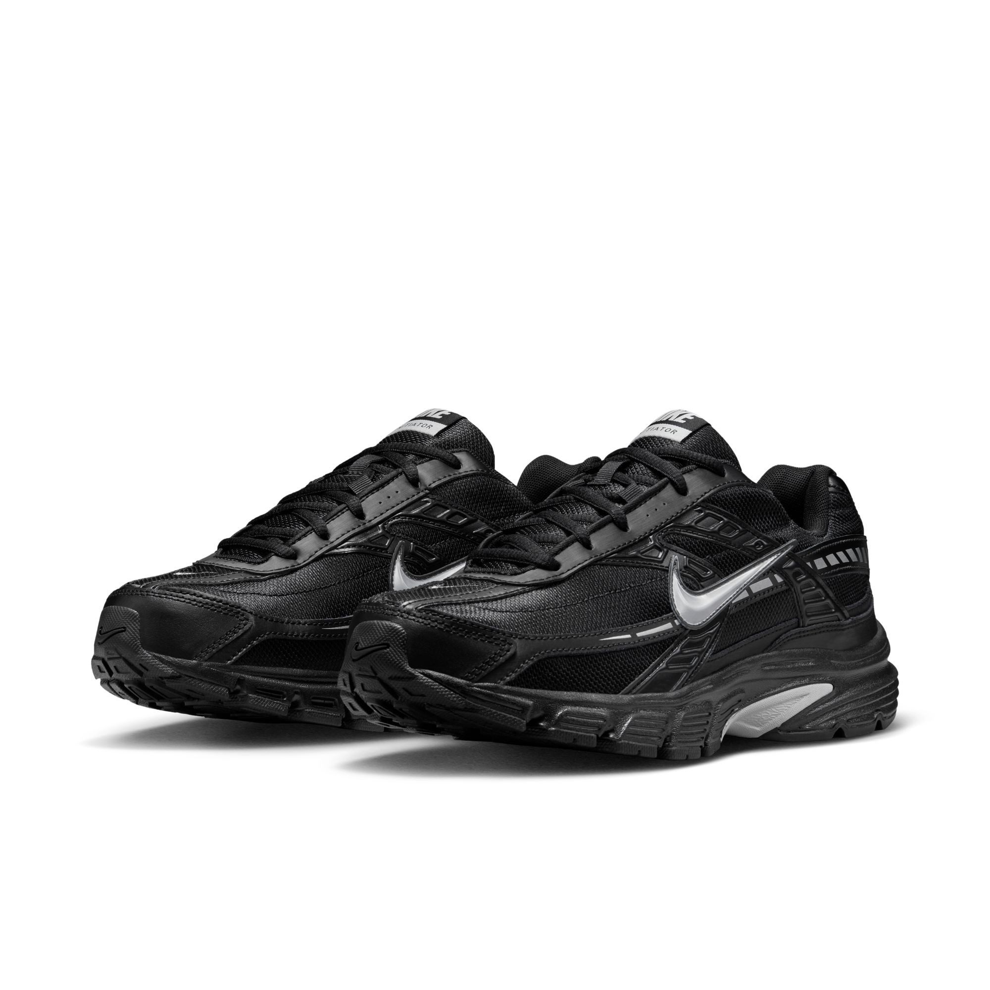 Nike Sportswear INITIATOR Sneaker inspririert vom Design des Nike P-6000