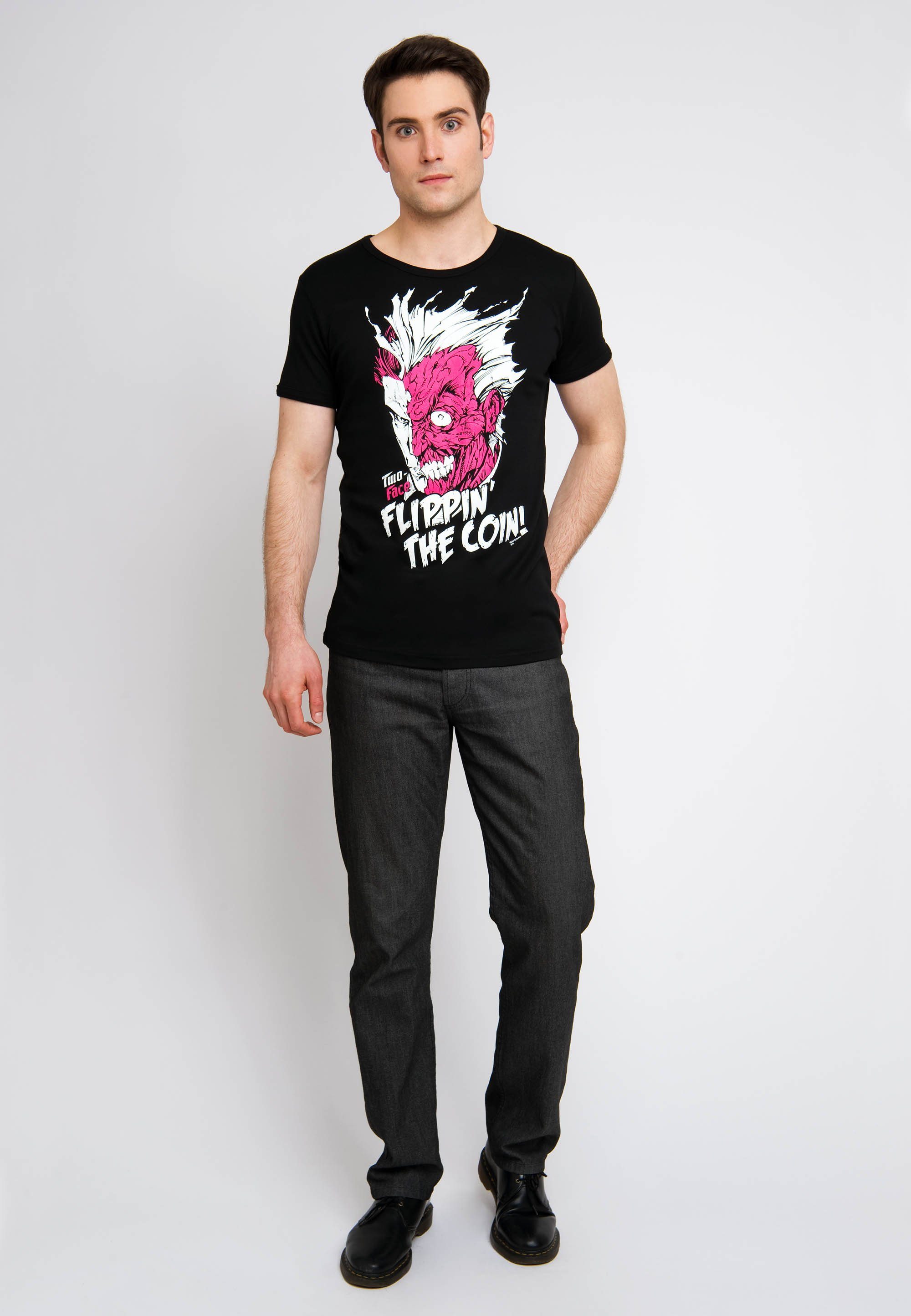 LOGOSHIRT T-Shirt Two Face - Flippin\ The Coin mit tollem Two Face-Print