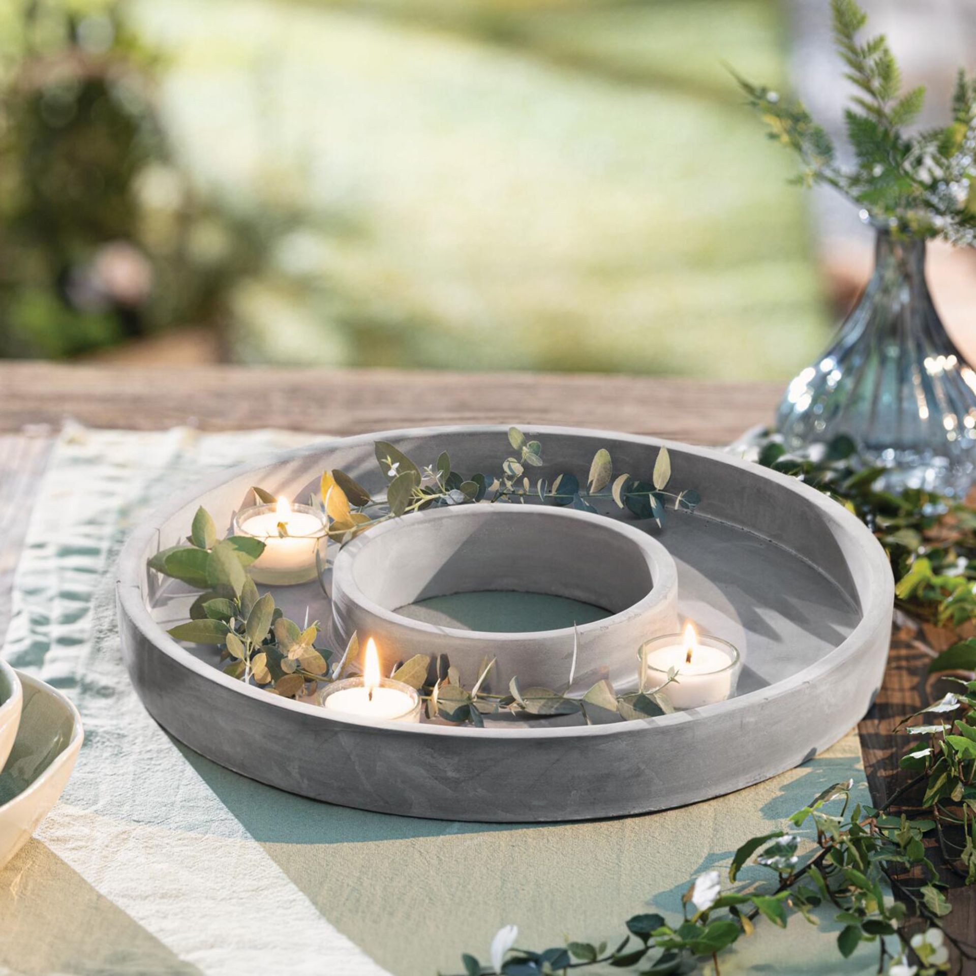 Dekoleidenschaft Dekokranz Dekoring "Grey" Zement, Beton Optik weiß Ø 35 cm, Betonring, Dekokranz, Tischkranz zum Dekorieren, Kerzentablett
