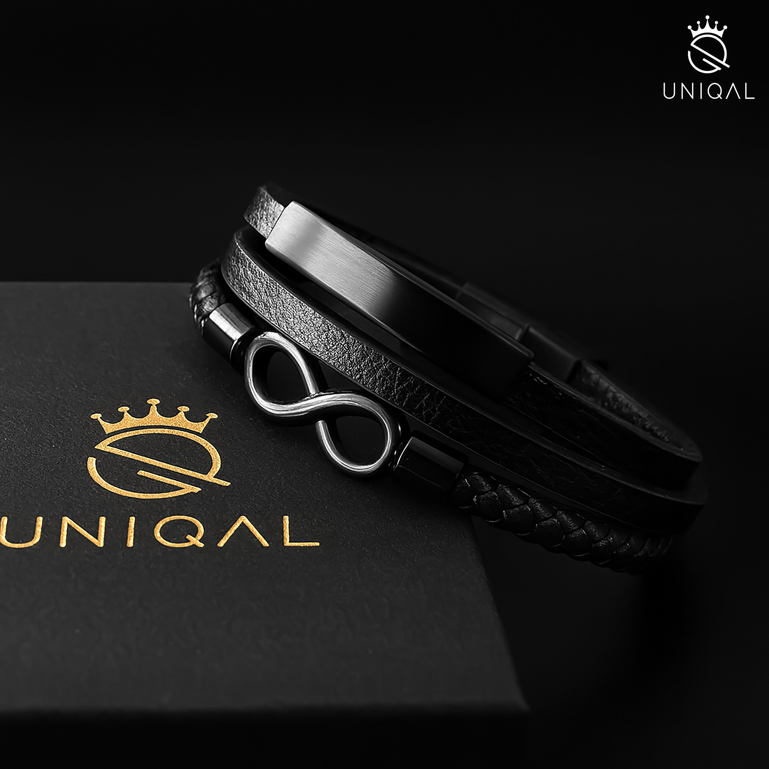 UNIQAL.de Lederarmband Unisex Schwarz & Silber mit Unendlichkeit Symbol – „NICE INFINITY“ (Elegant verarbeitet, langlebig und angenehm zu tragen – das ideale Geschenk für Männer & Frauen., Echtleder, Edelstahl, Magnetverschluss mit Verlängerungsglied), Handgefertigt in Deutschland