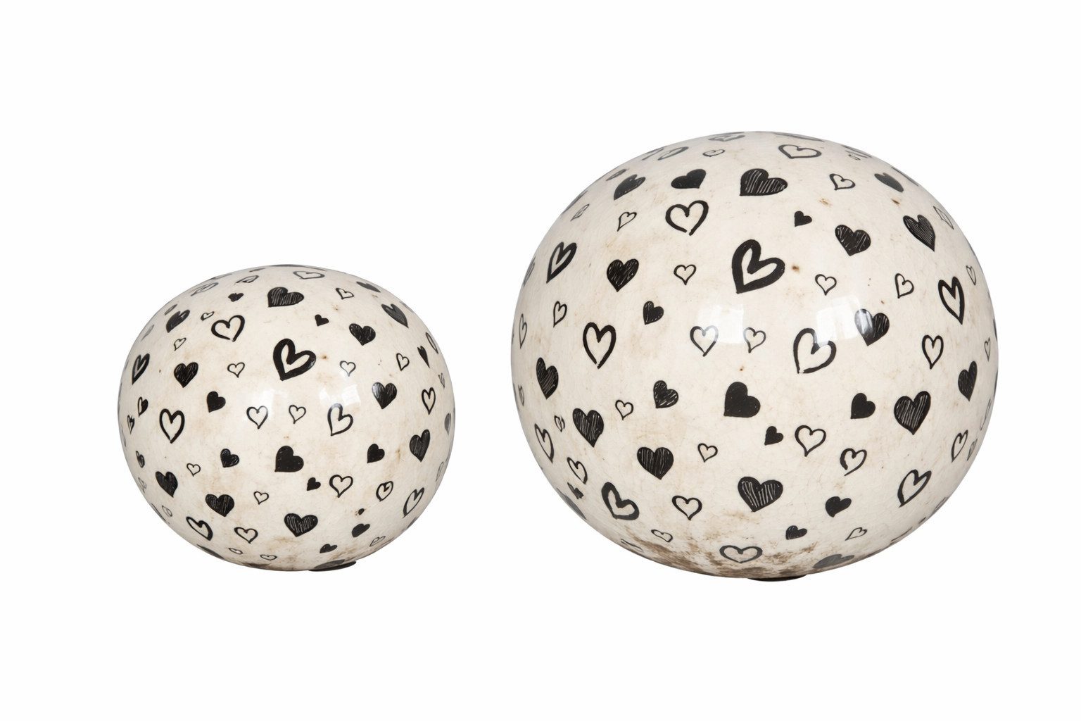 finehomegarden Dekoobjekt Deko Kugel Herzen Weiß-Schwarz aus Steinzeug 2er Set Ø9cm & Ø12cm (Set, 2 St., 2tlg), Moderne Dekokugel im romantischen Design