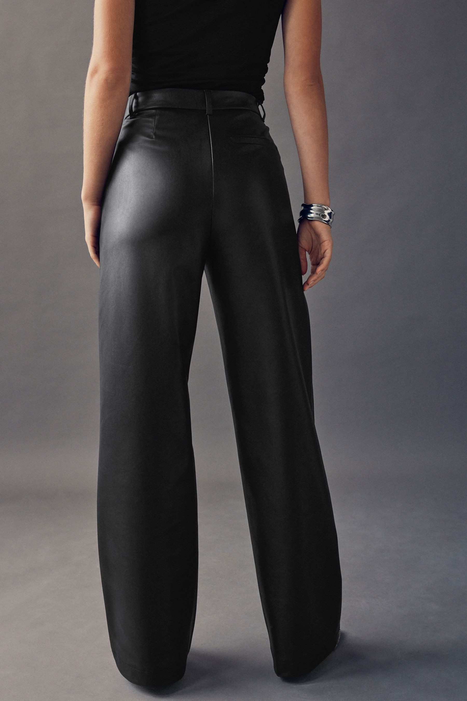 Next Lederhose Hose aus Kunstleder mit geradem Bein (1-tlg) günstig online kaufen