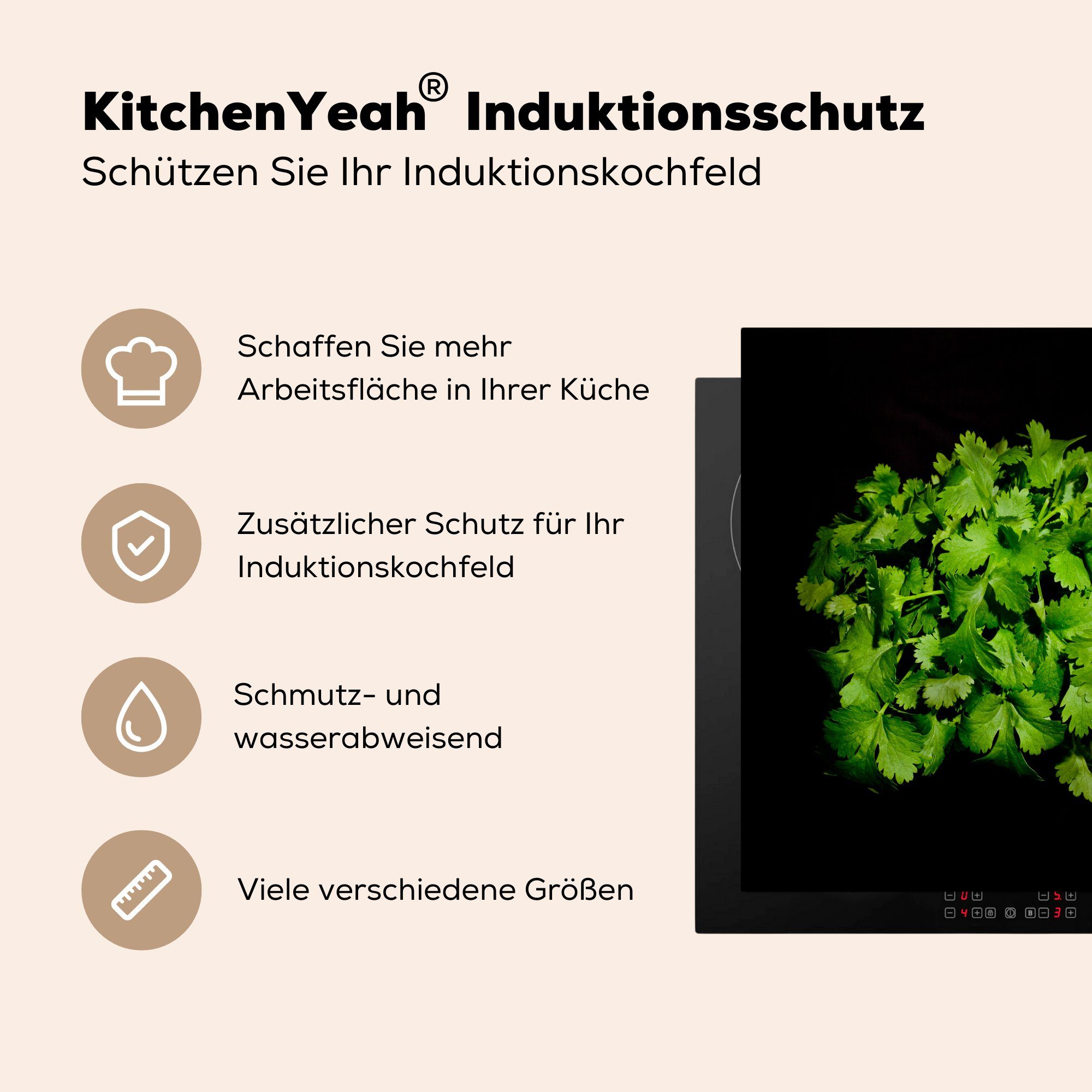 grüne 78x78 seine MuchoWow Ceranfeldabdeckung, schwarzen, vor für küche Farbe einem (1 tlg), cm, und Herdblende-/Abdeckplatte leuchtend Koriander Arbeitsplatte Vinyl,