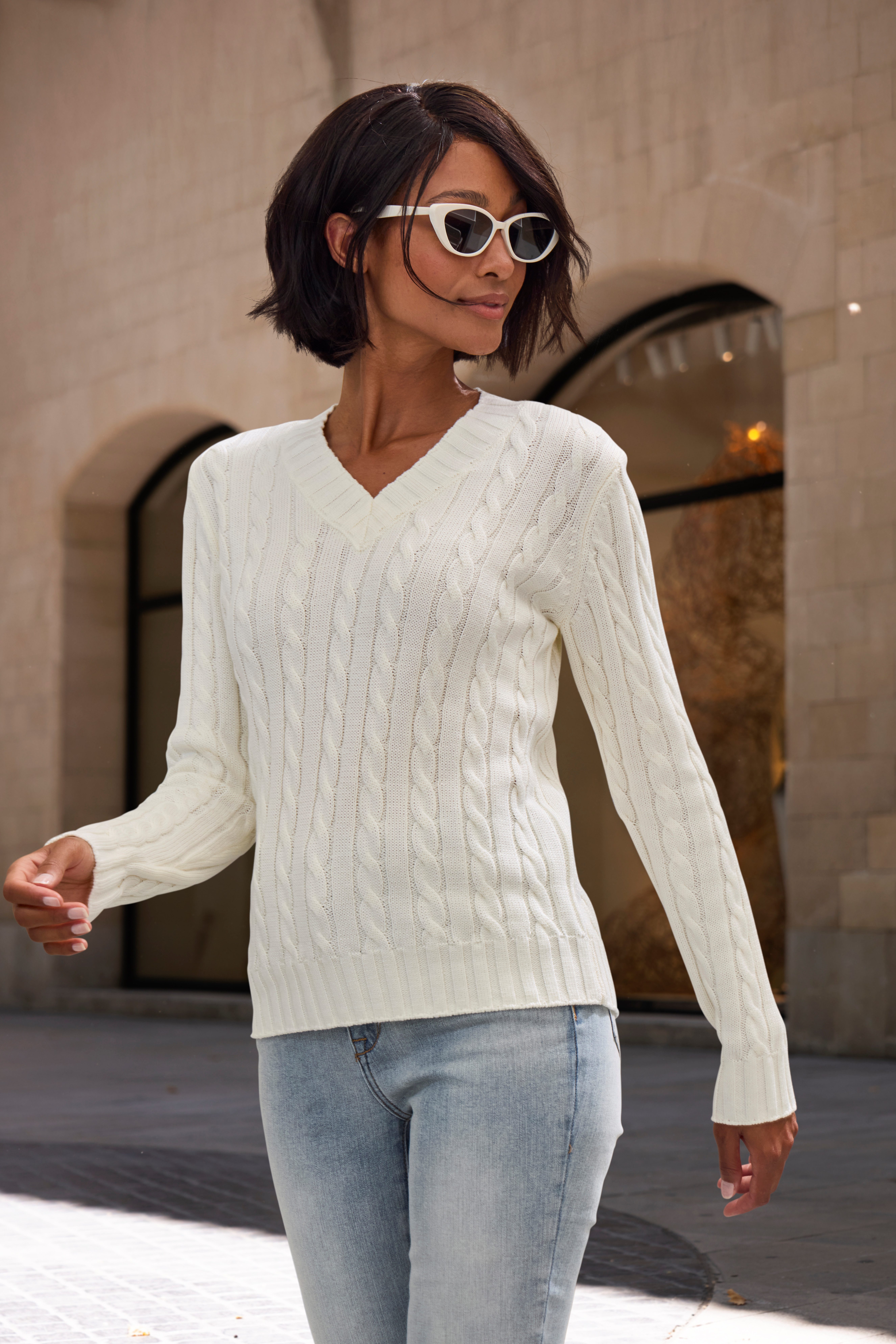 LASCANA V-Ausschnitt-Pullover mit Zopfstrickmuster