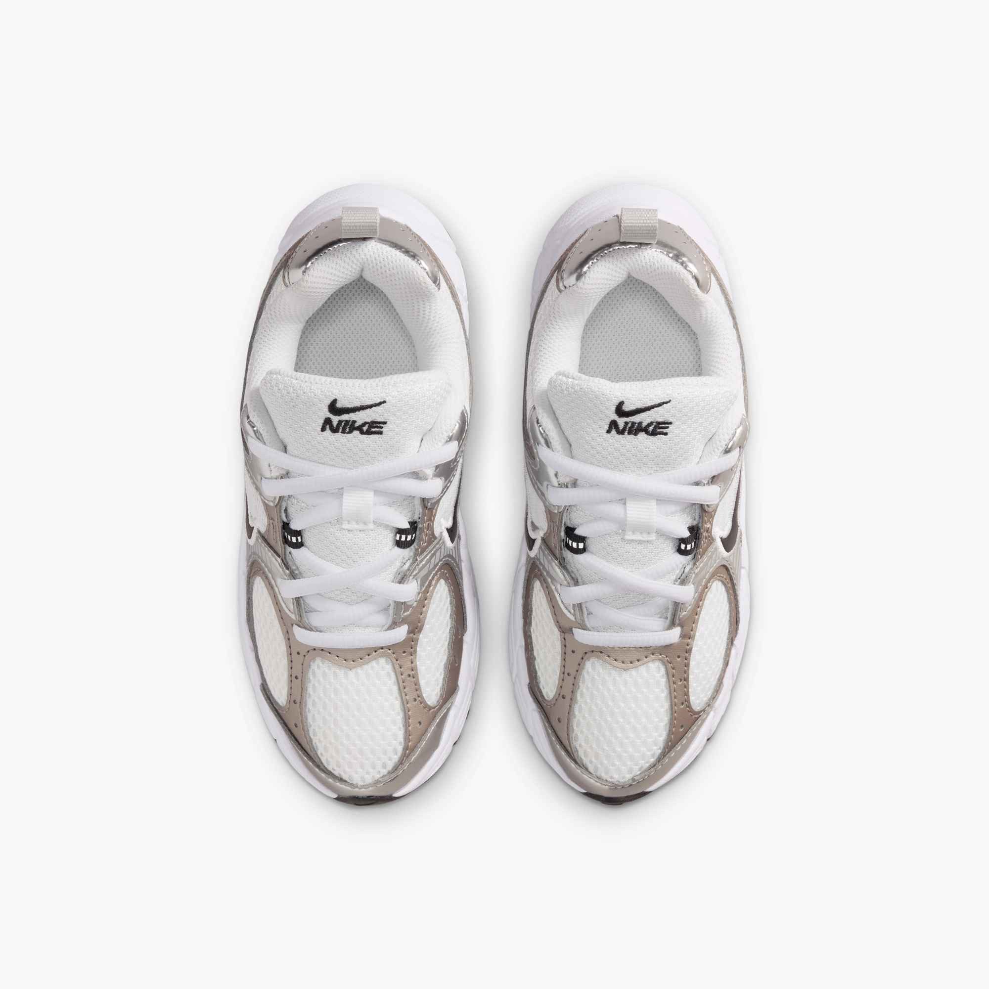 Nike Sportswear V5 RNR (PS) Sneaker inspiriert vom Design des Y2K Nike Vomero 5