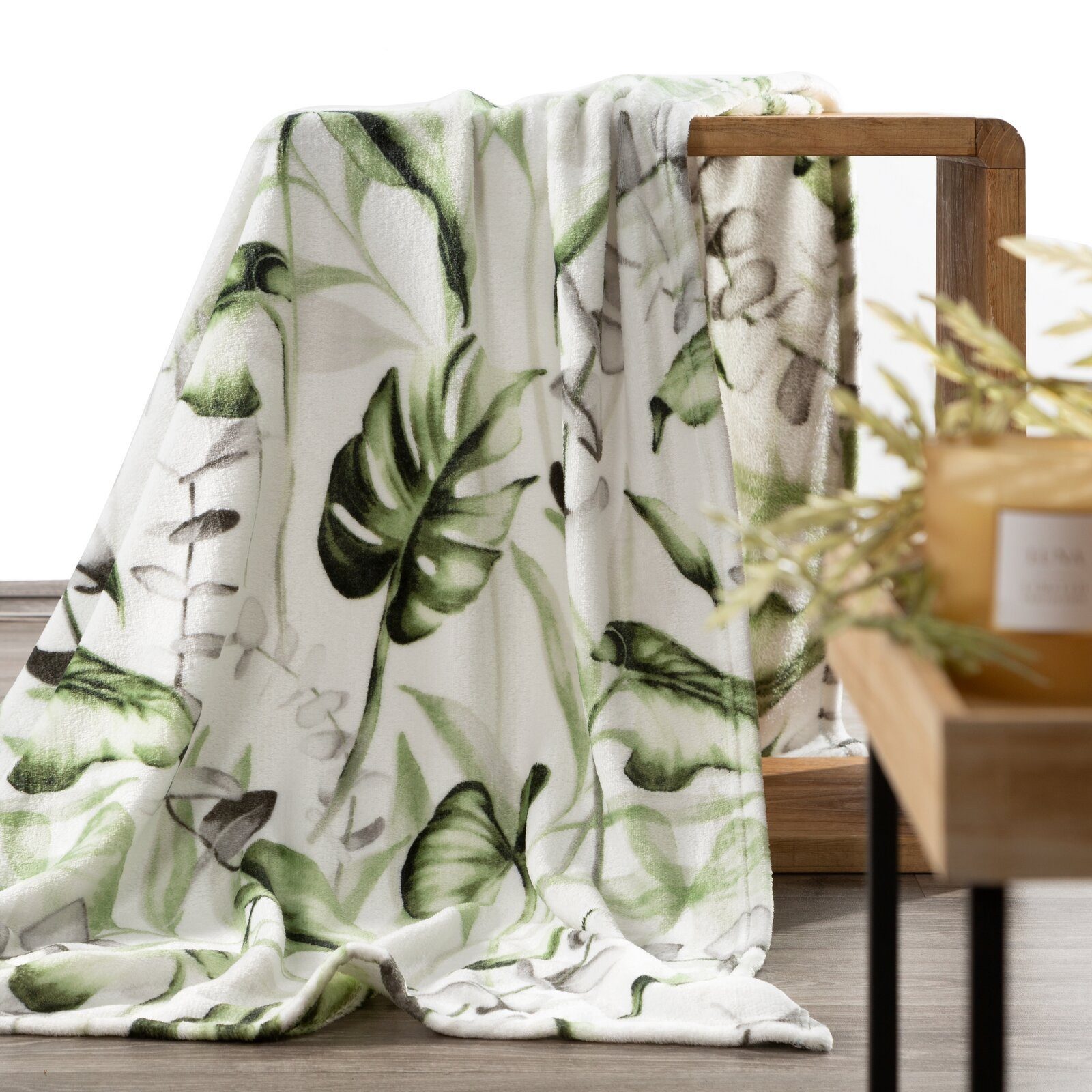 Wohndecke Fleecedecke 150x200 cm, Decke mit geometrischem, botanischem Must günstig online kaufen