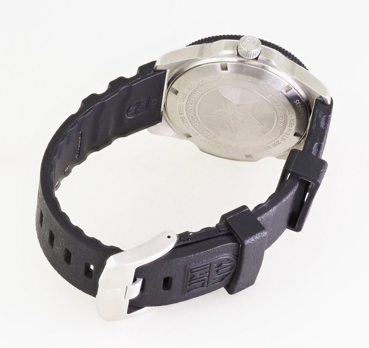 Luminox Schweizer Uhr Herren Uhr XS.3121 Pacific Diver 45 mm, Saphirglas mit Antireflexbeschichtung